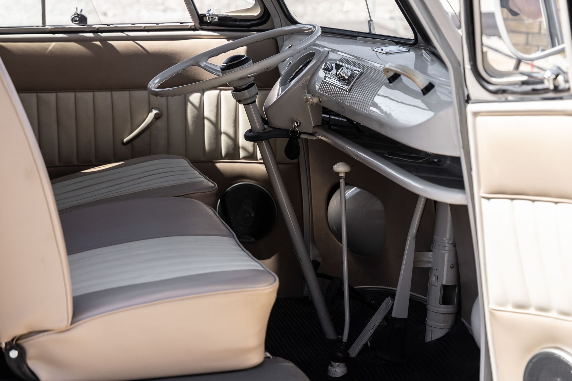 VW T1 Bus Camping Ausbau-image-18