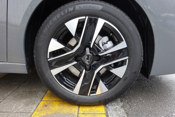 PEUGEOT 208 1.2 MHEV 110 Allure P-image-13