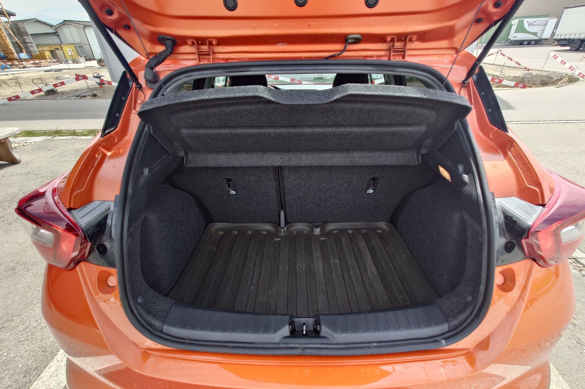 NISSAN Micra 1.0 IG-T N-Way-image-6