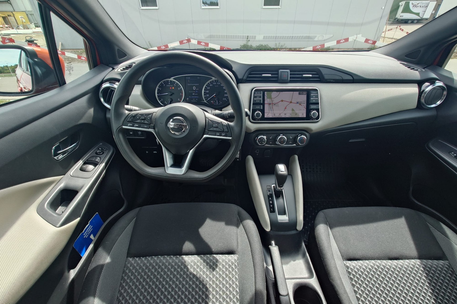 NISSAN Micra 1.0 IG-T N-Way-image-9