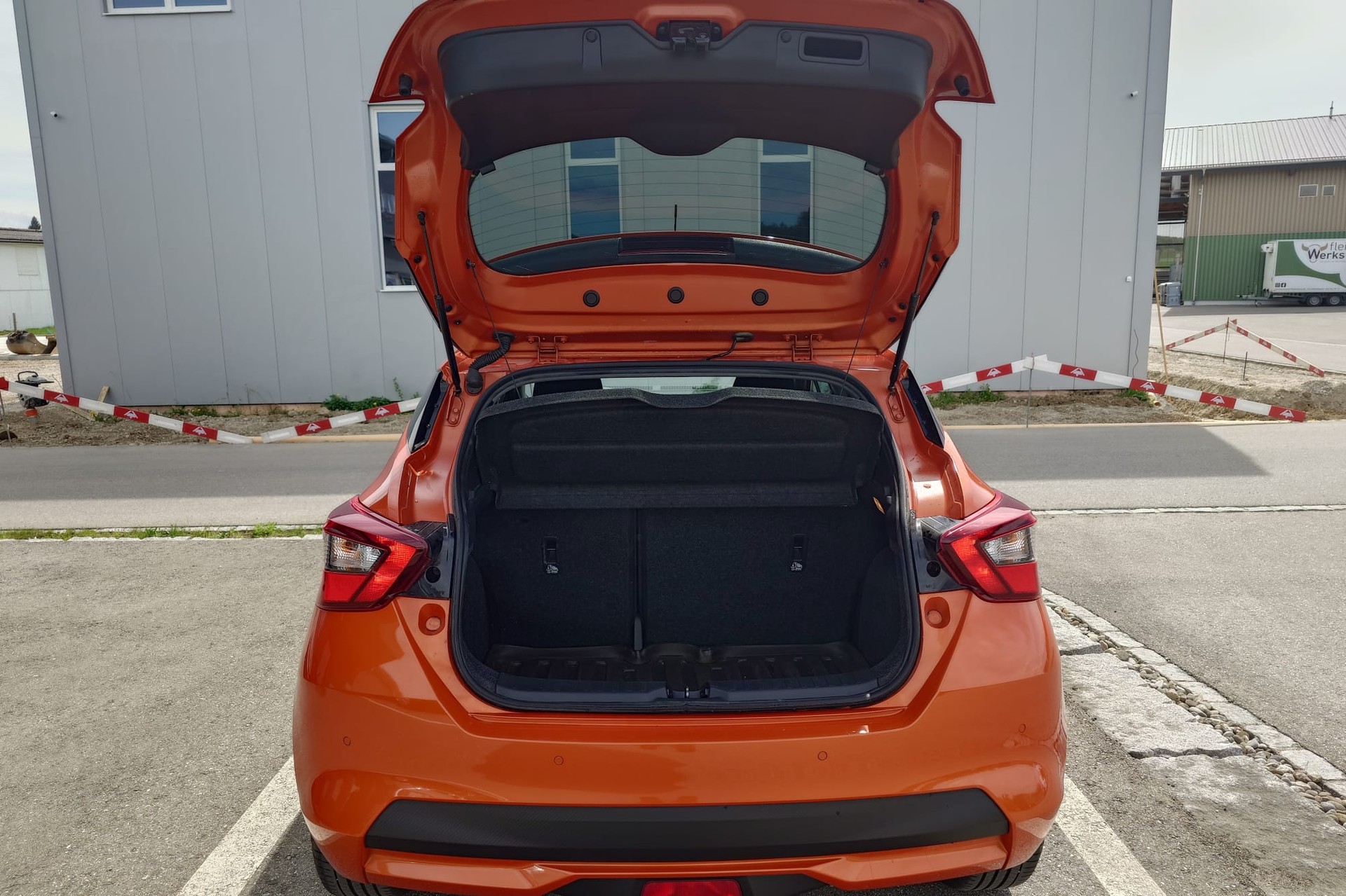 NISSAN Micra 1.0 IG-T N-Way-image-5