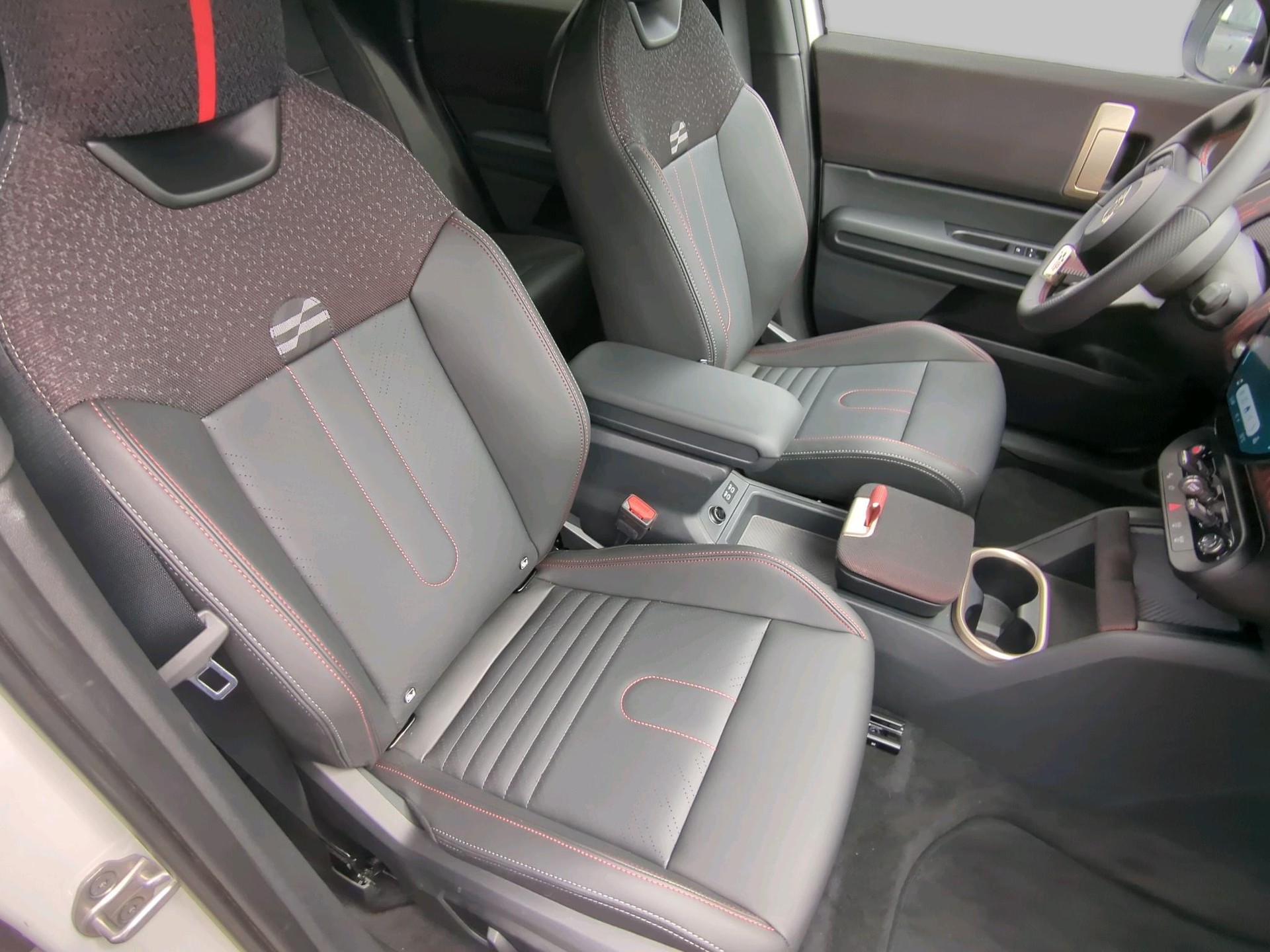 MINI Countryman SE ALL4-image-13