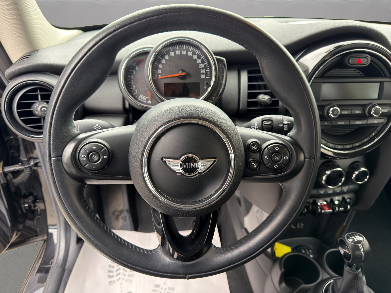 MINI One First-image-9