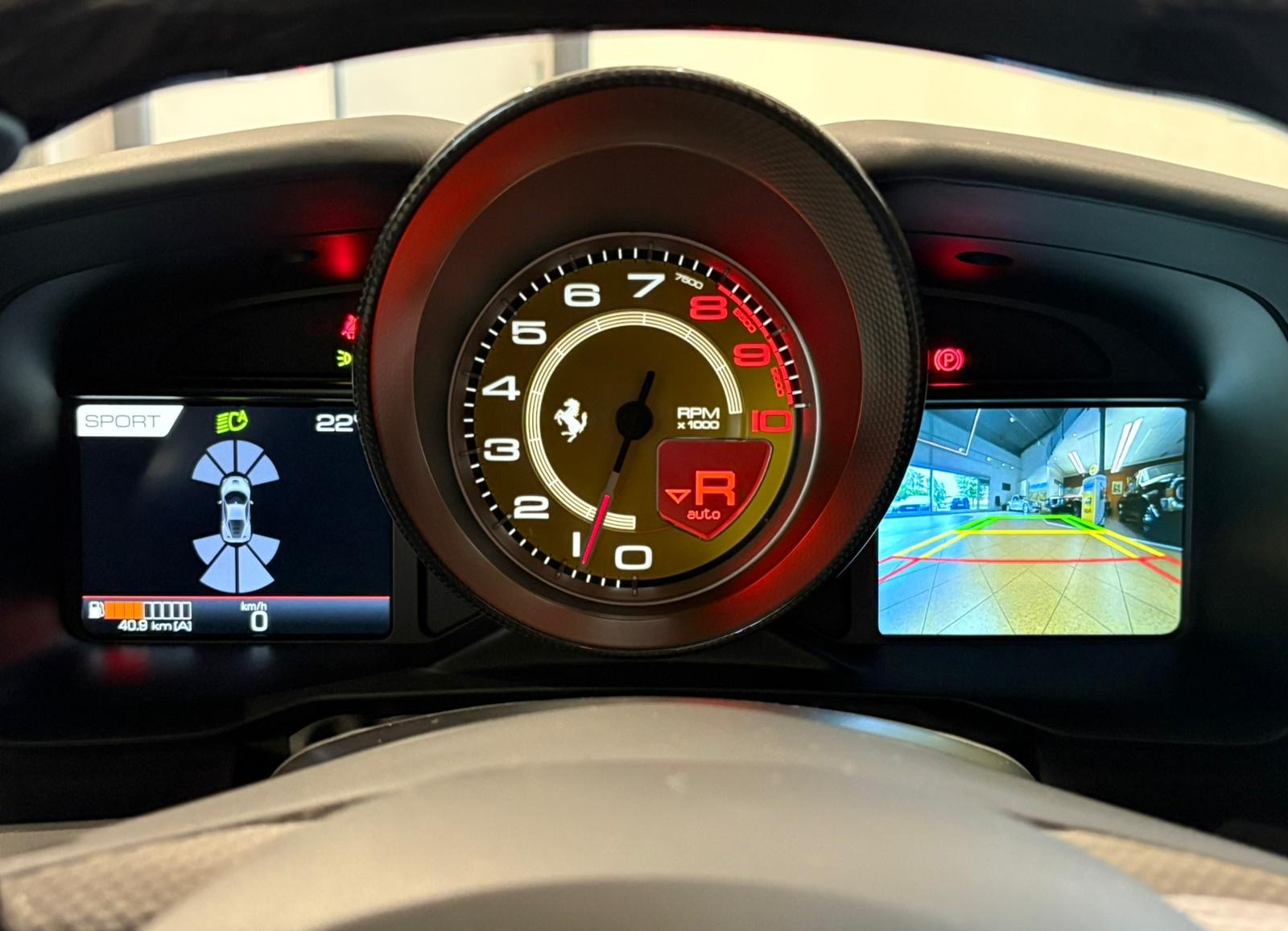 FERRARI F8 Tributo *Schweizer Fahrzeug - Ferrari Approved Garantie*-image-8