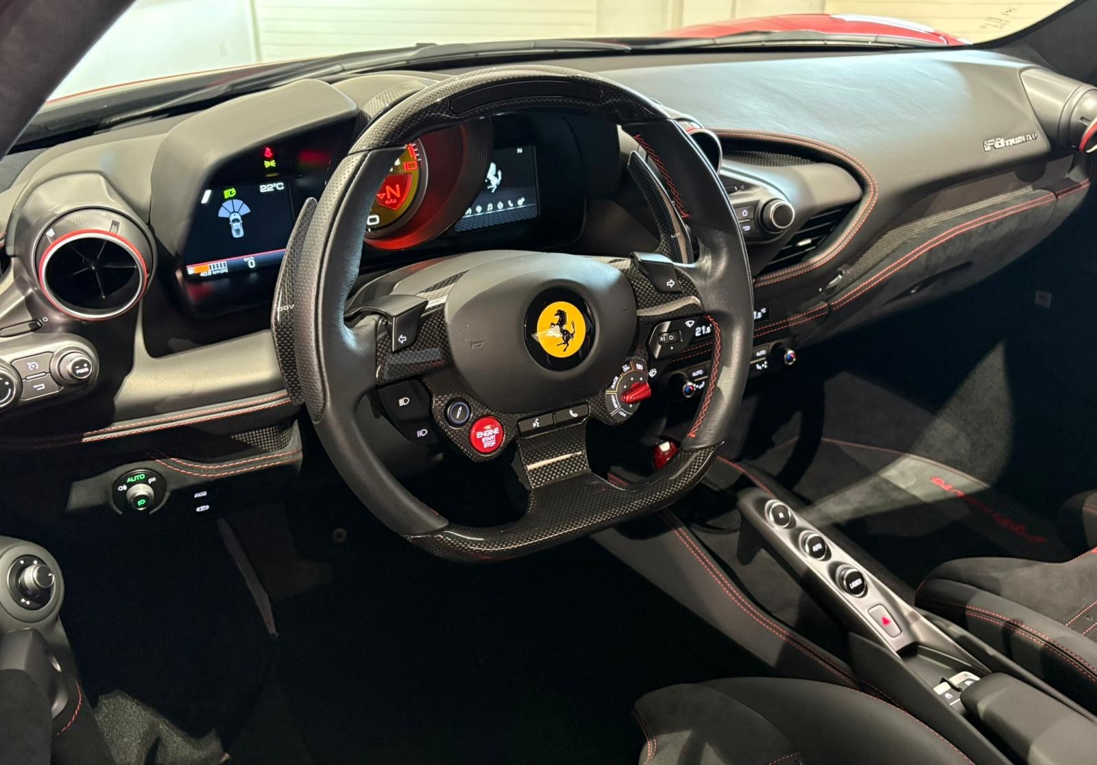 FERRARI F8 Tributo *Schweizer Fahrzeug - Ferrari Approved Garantie*-image-4