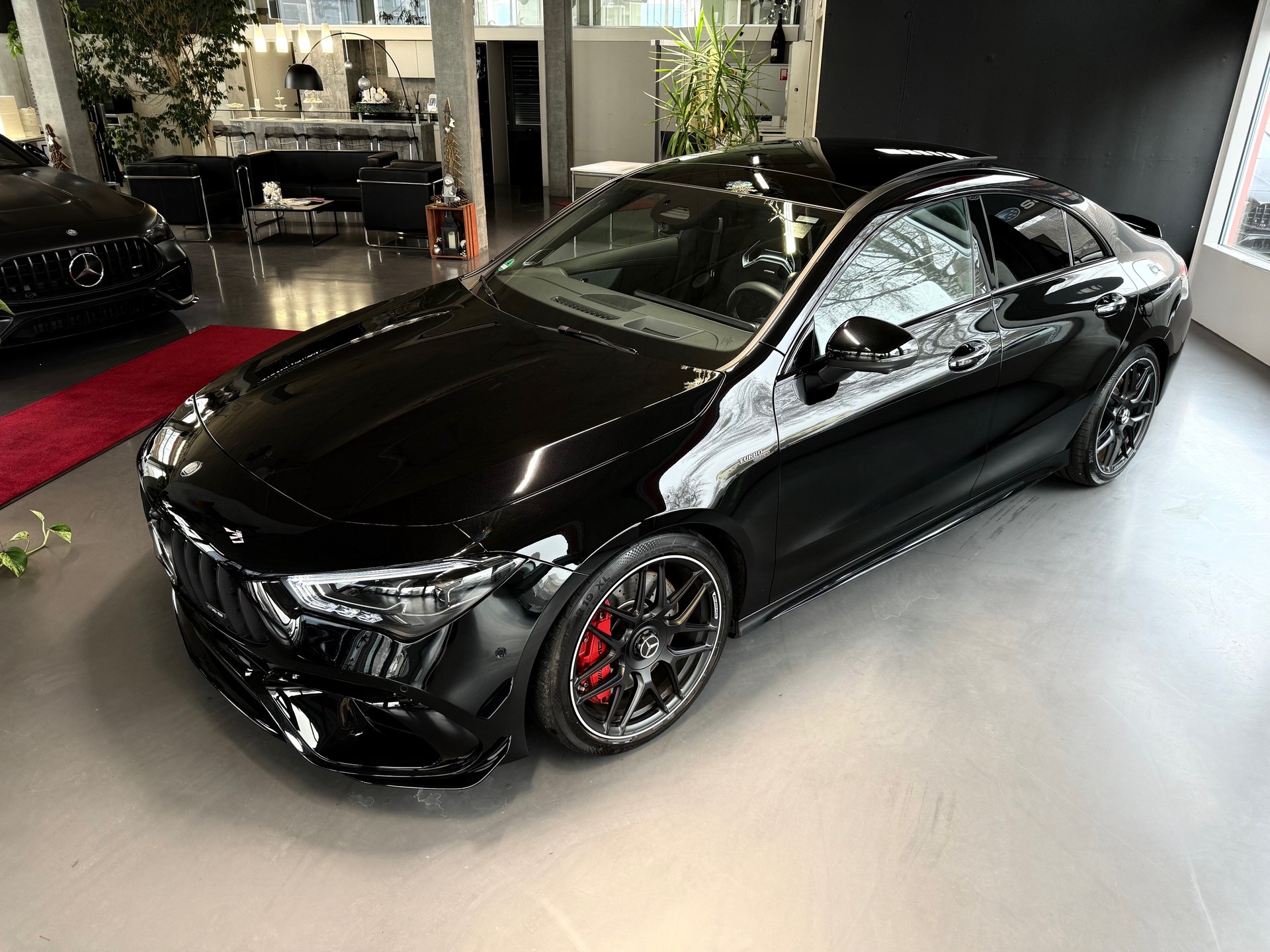 MERCEDES-BENZ CLA 45 S AMG 4Matic+ 8G-DCT-showroom-element-1