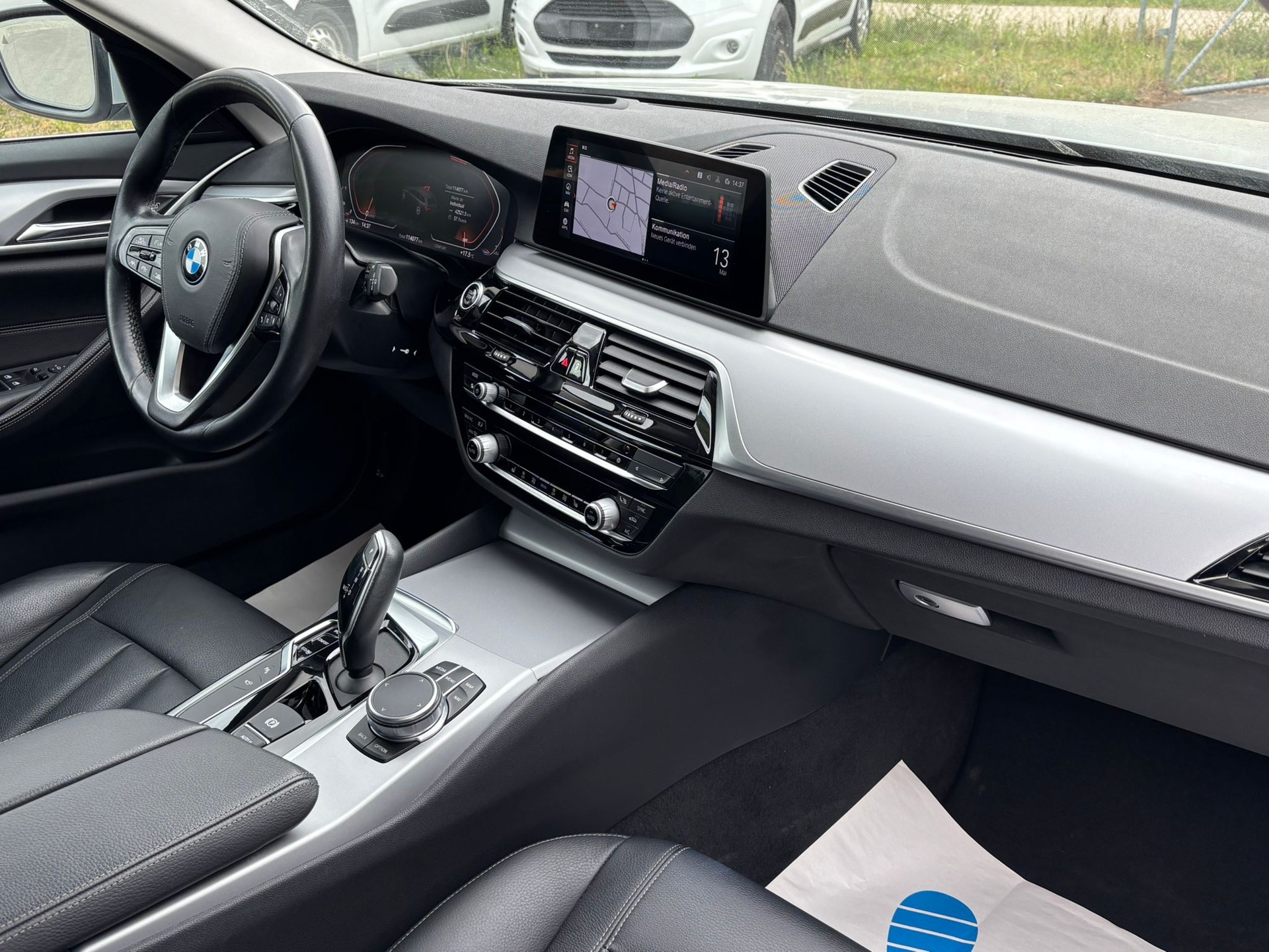 BMW 520d xDrive Touring Steptronic-image-9