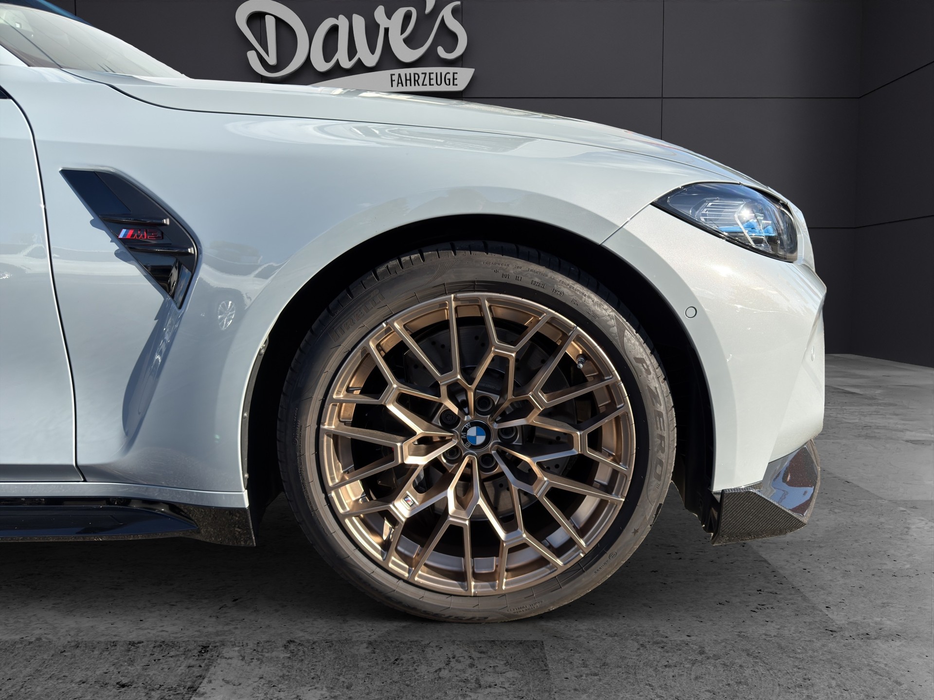 BMW M3 CS-image-18