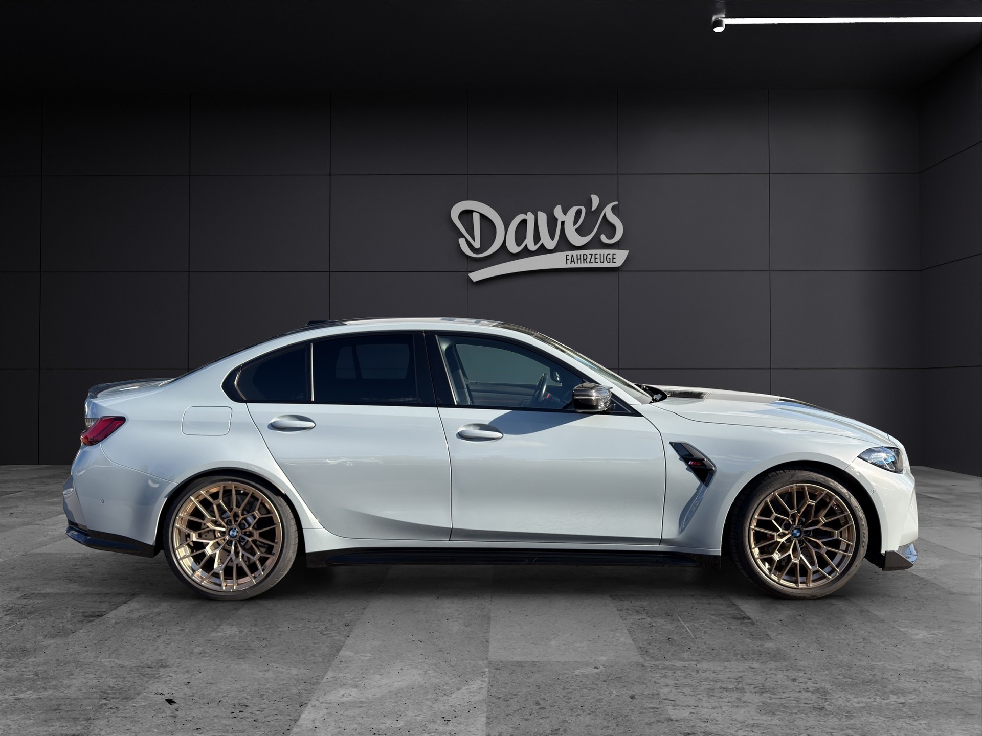 BMW M3 CS-image-1