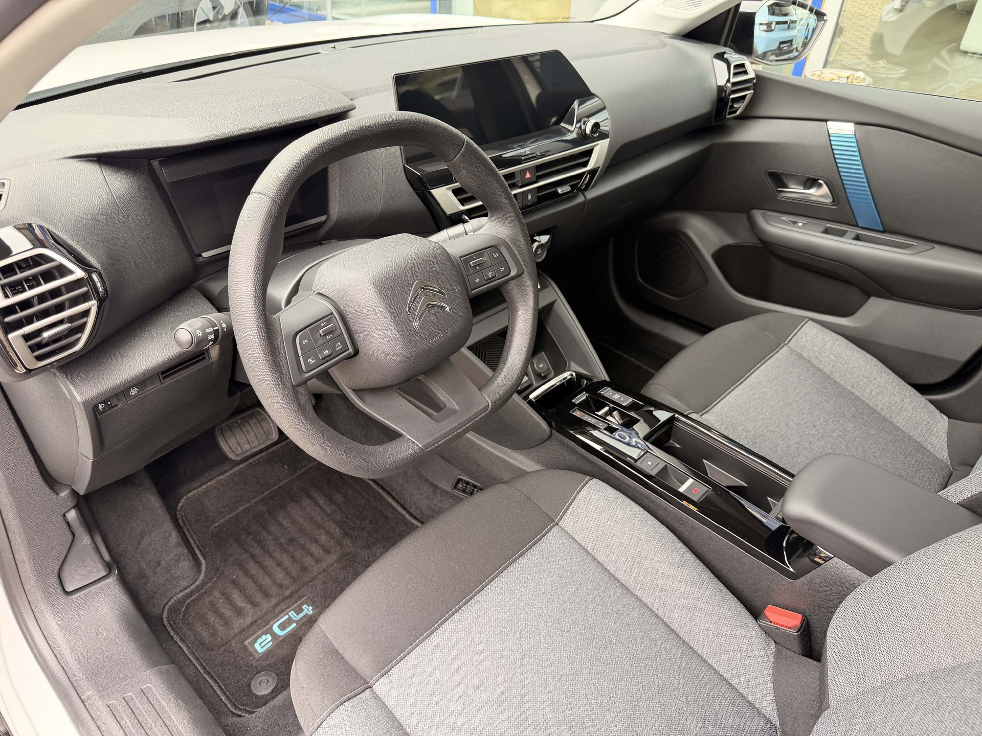 CITROEN C4 Live Pack 136PS 50kW/h-image-10