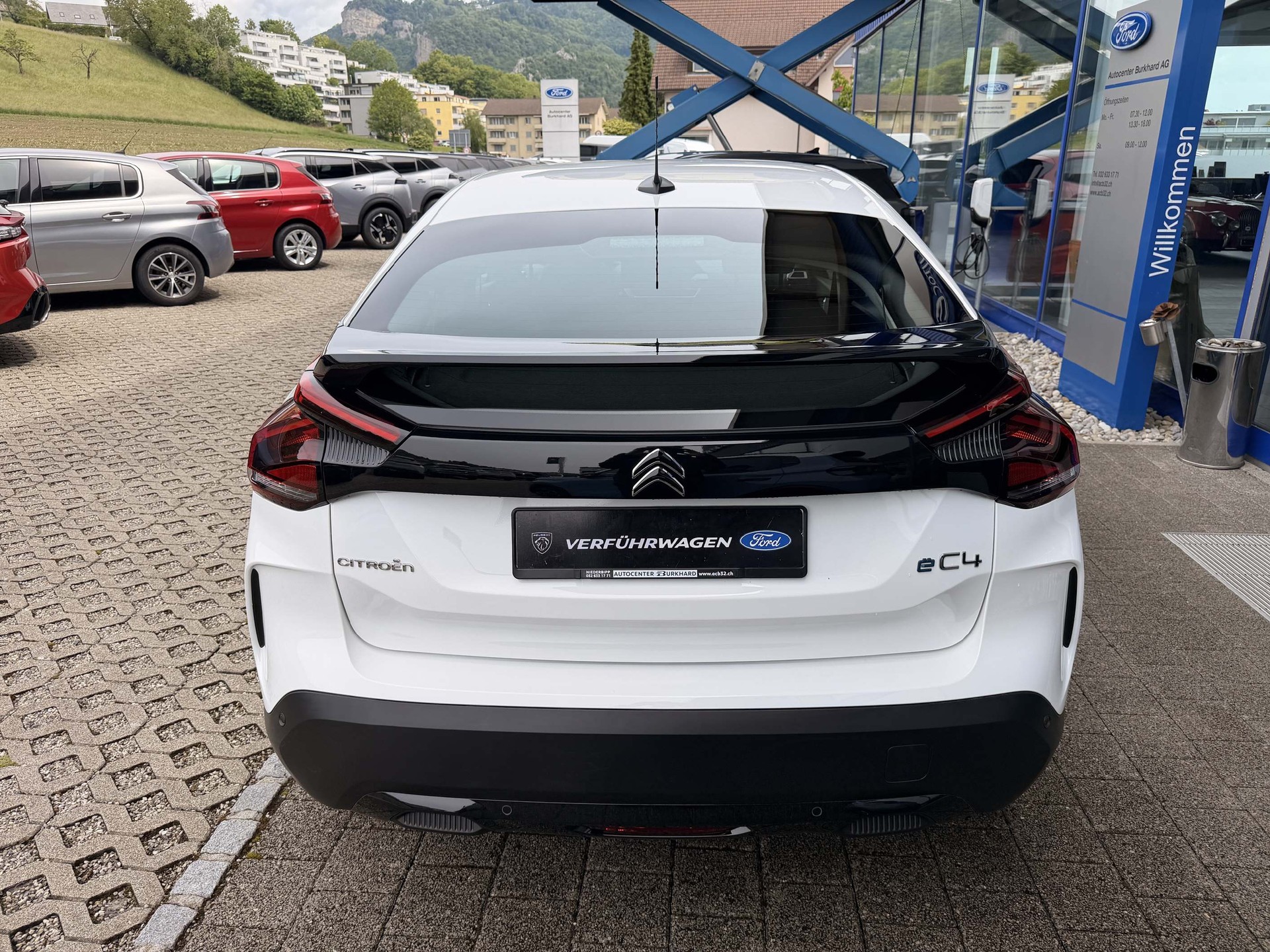 CITROEN C4 Live Pack 136PS 50kW/h-image-5