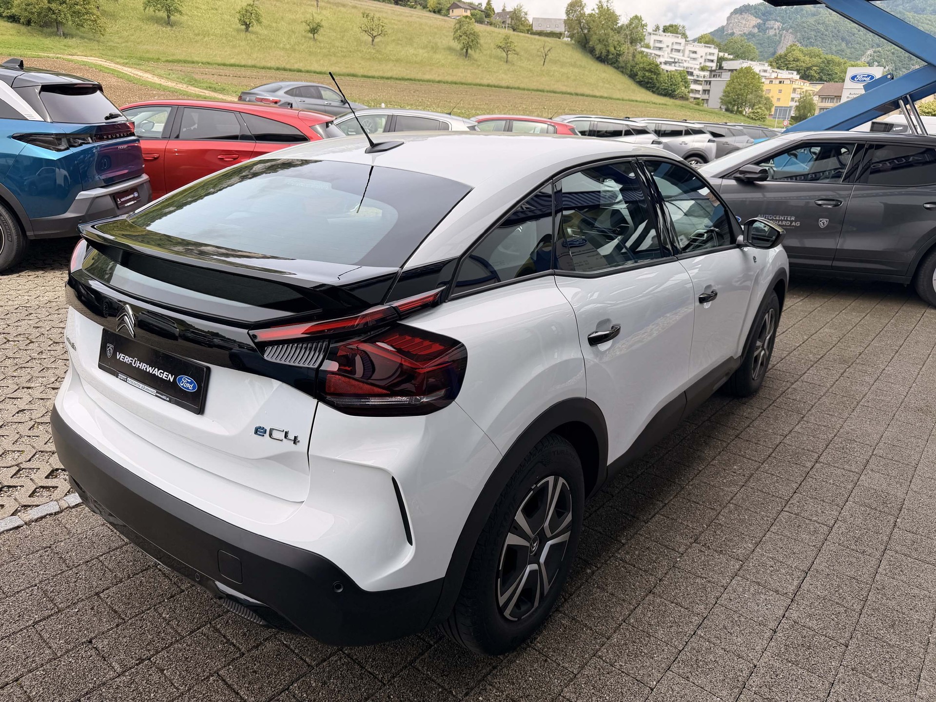 CITROEN C4 Live Pack 136PS 50kW/h-image-4