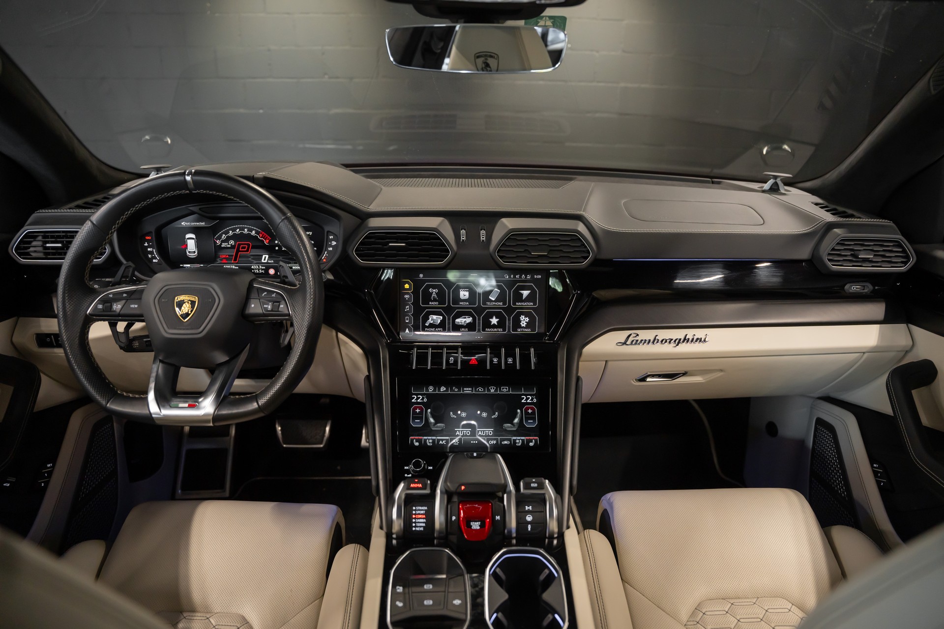 LAMBORGHINI Urus E-Gear Pearl Capsule / Viola Mithras / Bang & Olufsen / Pano-Schiebe Dach / Elektr. Sitze hinten-image-7