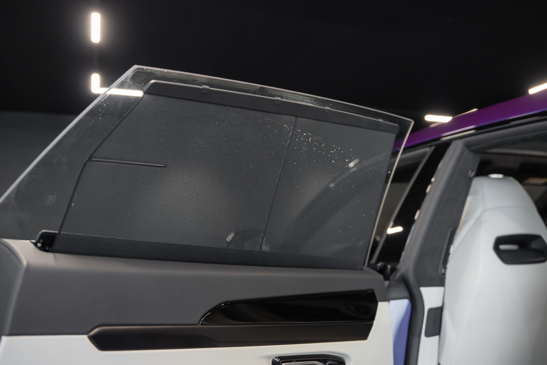 LAMBORGHINI Urus E-Gear Pearl Capsule / Viola Mithras / Bang & Olufsen / Pano-Schiebe Dach / Elektr. Sitze hinten-image-12