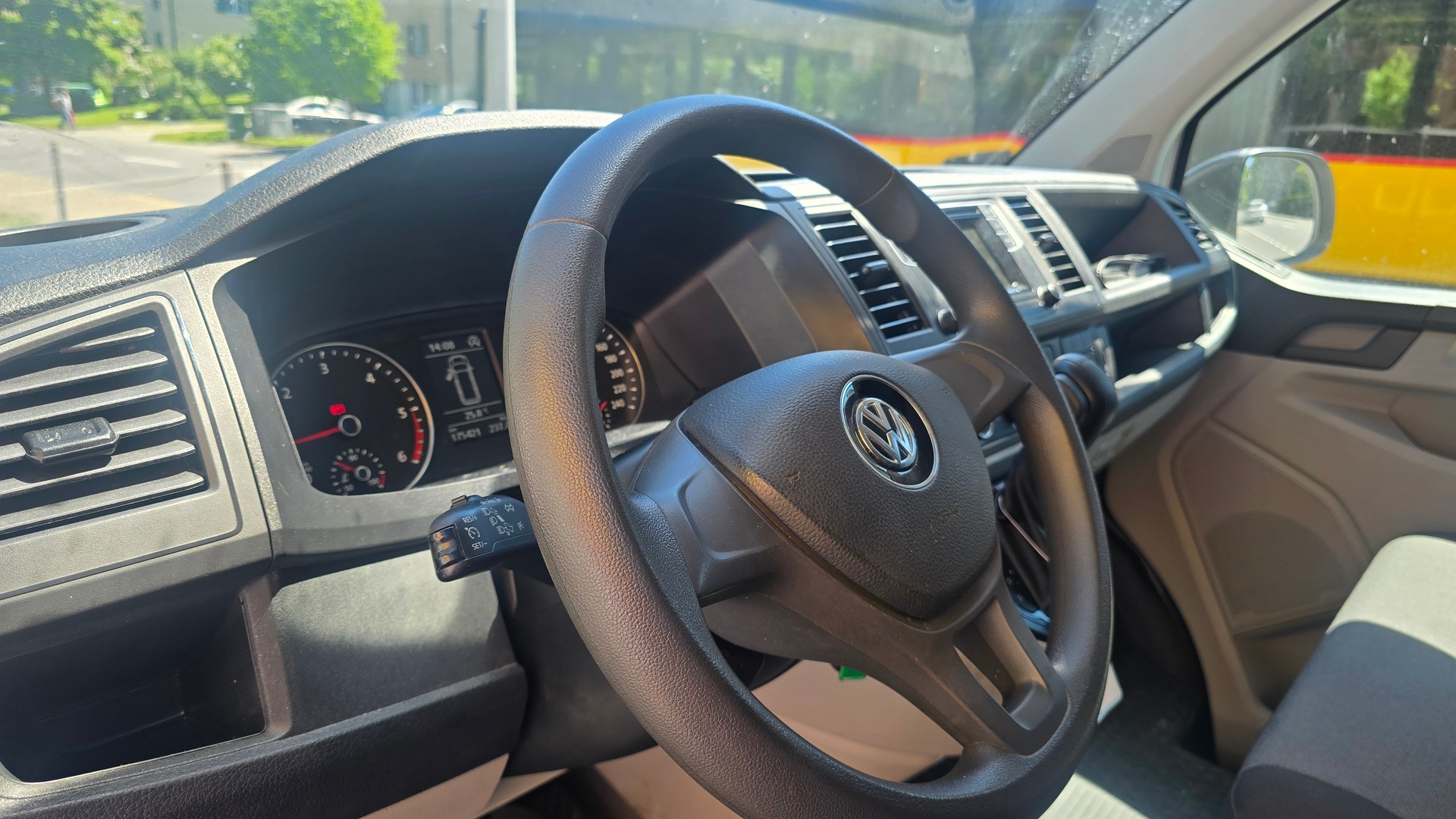 VW T6 2.0 TDI DSG-image-10