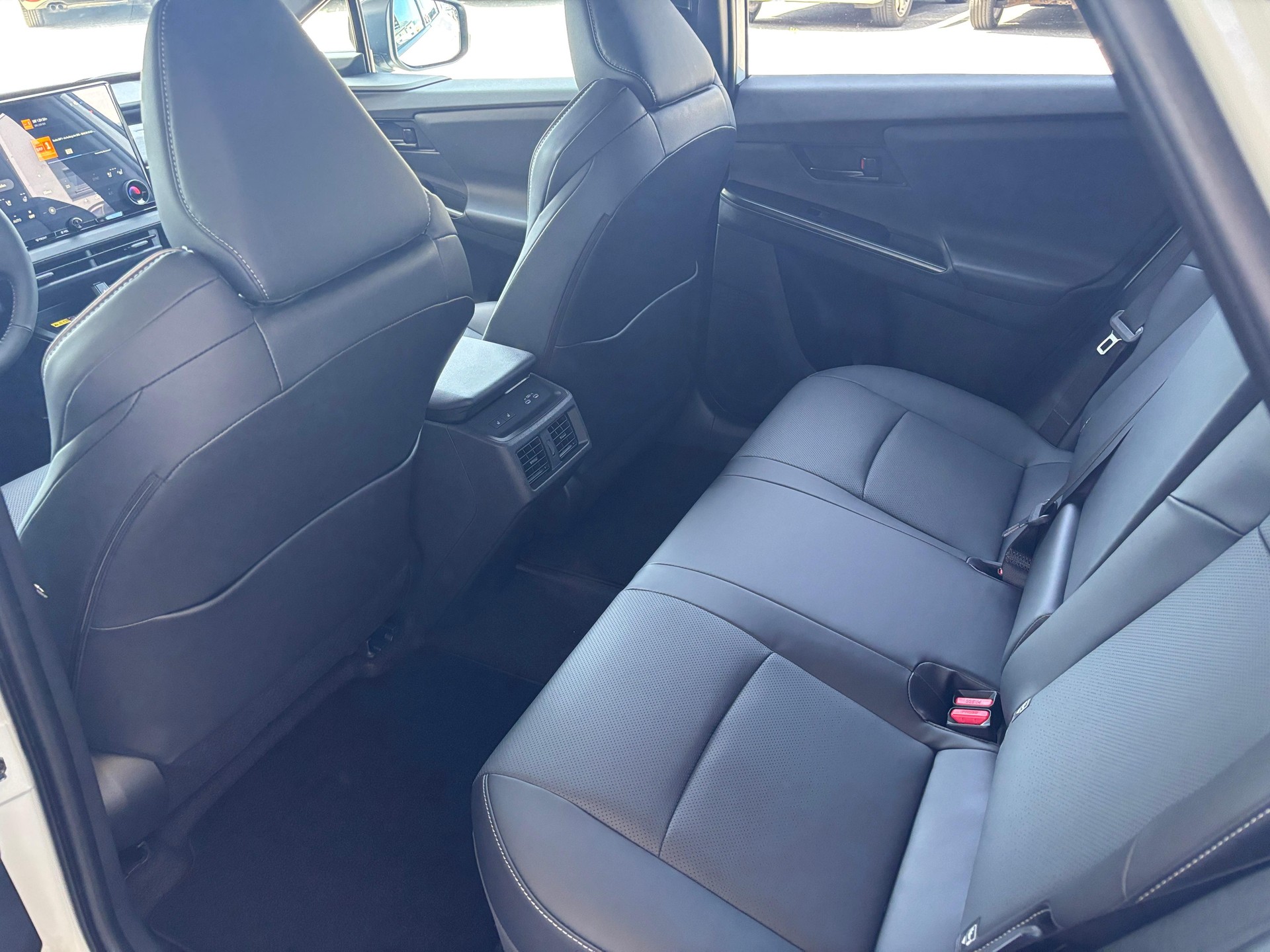 TOYOTA bZ4X Touring Premium AWD-image-11