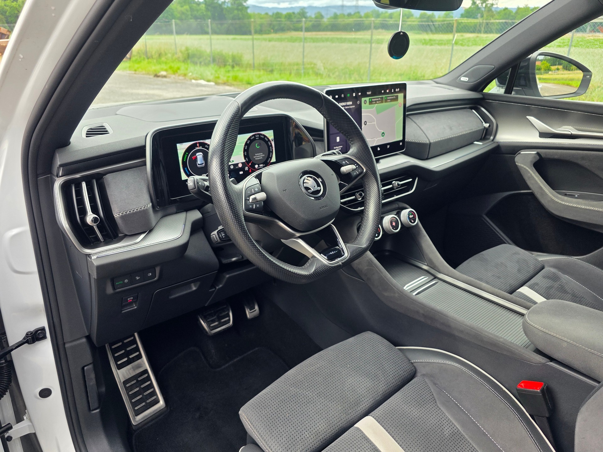 SKODA Kodiaq 1.5 TSI PHEV Sportline-image-10
