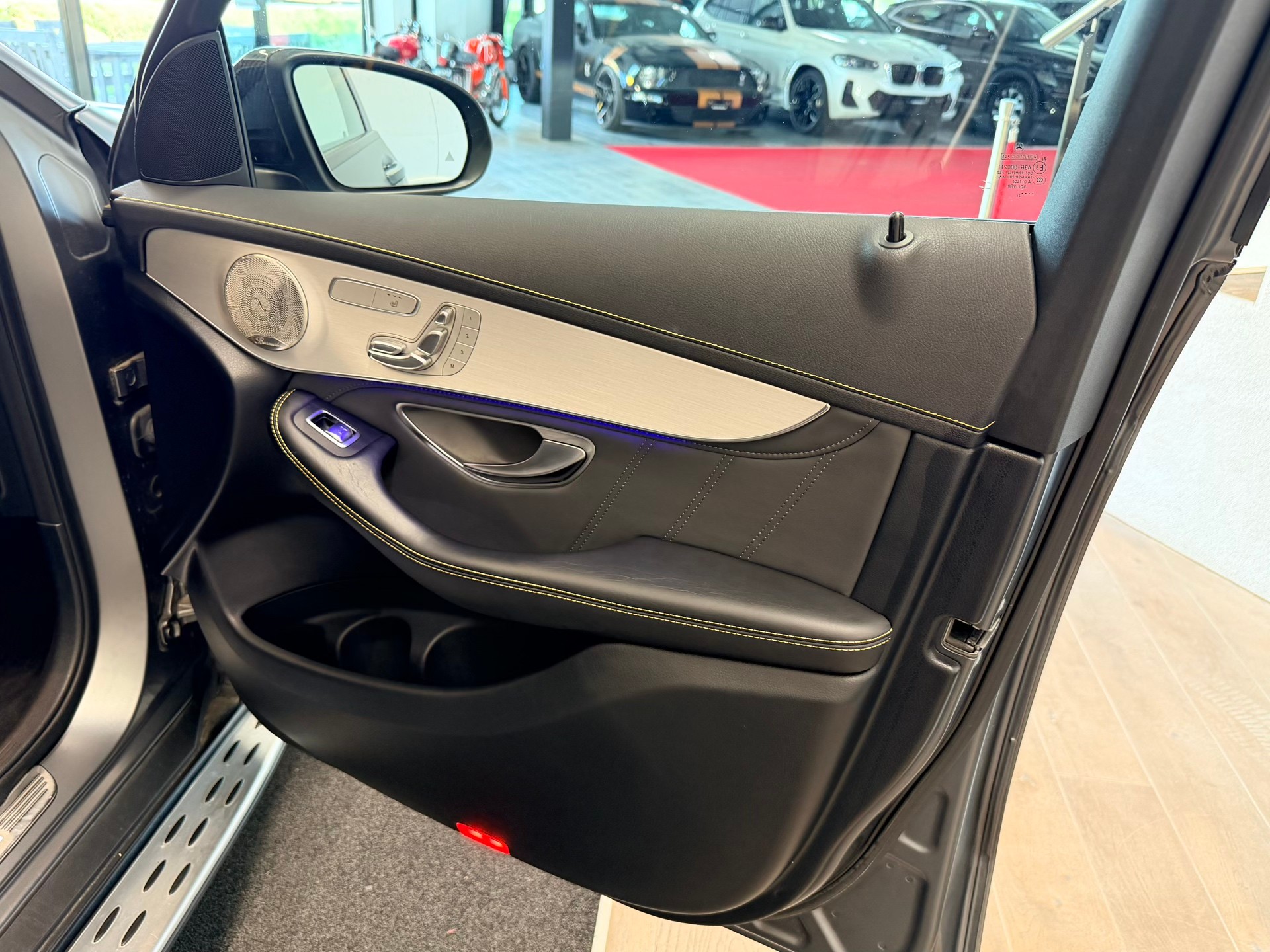MERCEDES-BENZ GLC 63 S AMG 4Matic 9G-Tronic-image-21