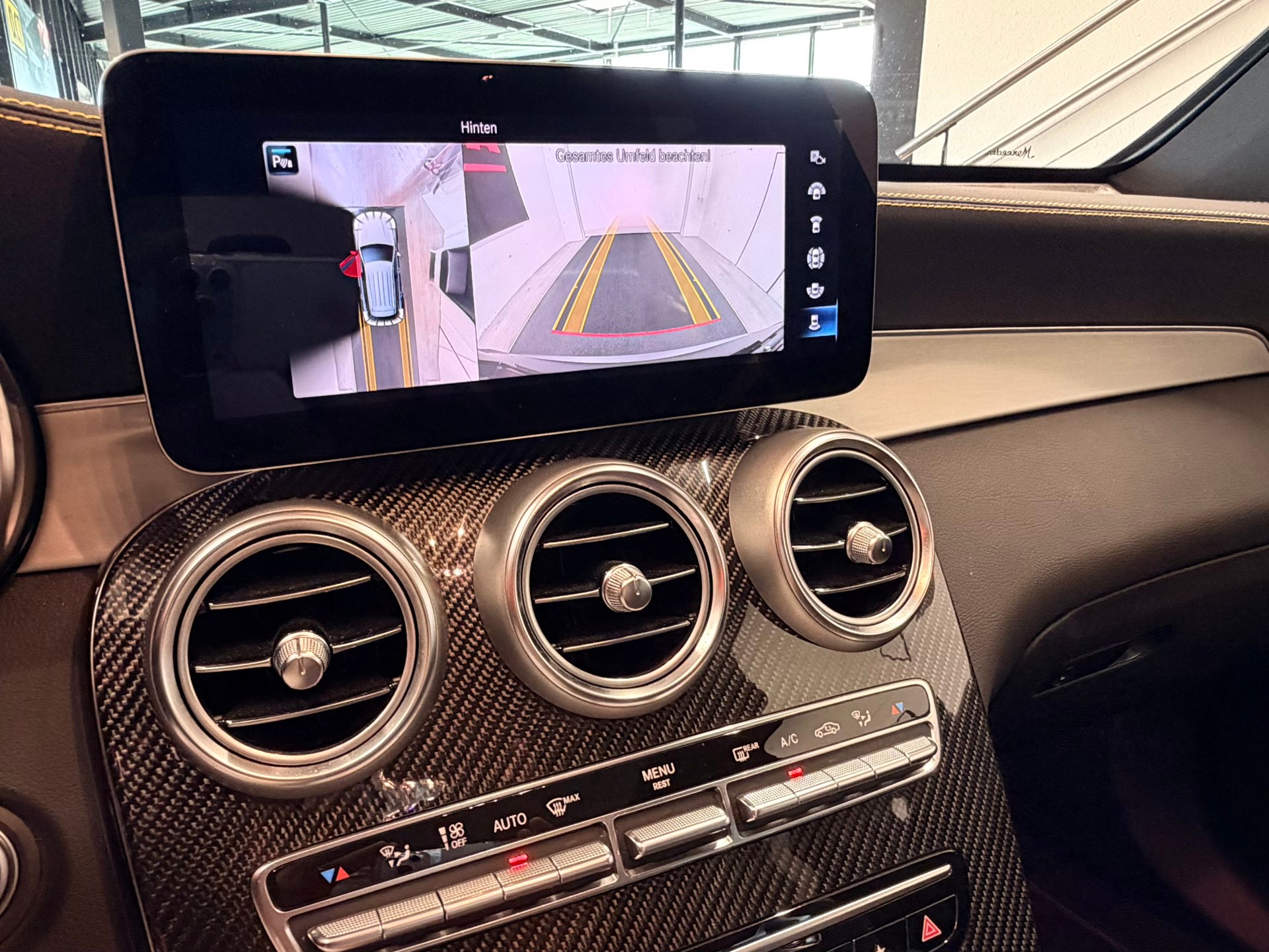 MERCEDES-BENZ GLC 63 S AMG 4Matic 9G-Tronic-image-29