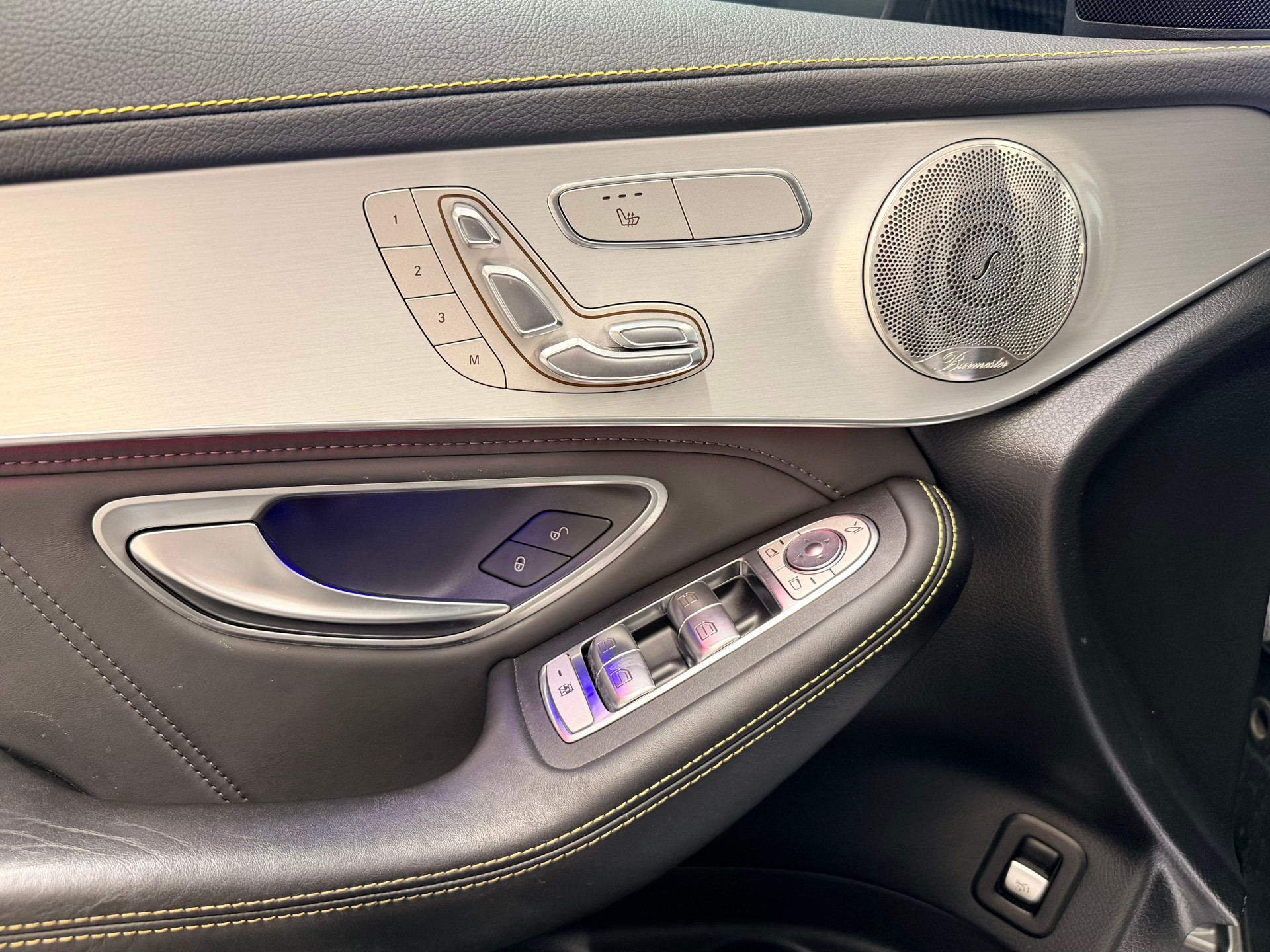 MERCEDES-BENZ GLC 63 S AMG 4Matic 9G-Tronic-image-13
