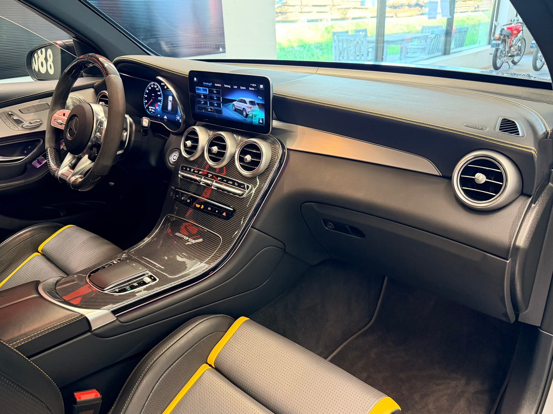 MERCEDES-BENZ GLC 63 S AMG 4Matic 9G-Tronic-image-19