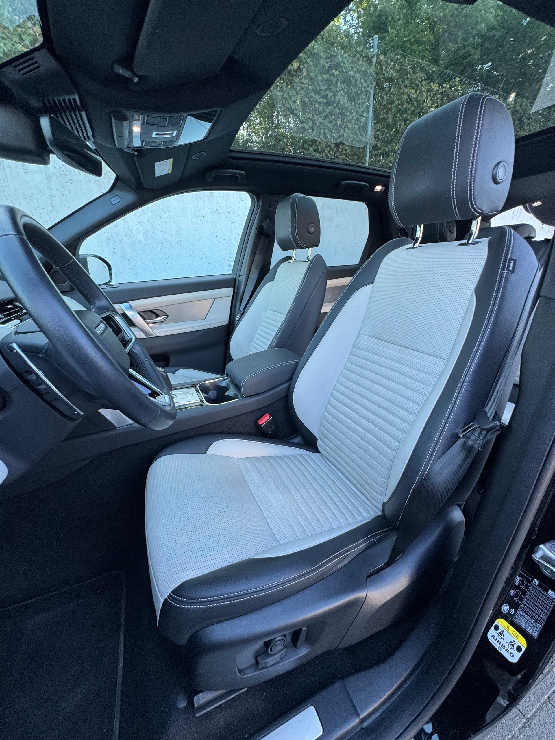 LAND ROVER 2.0 Si4 250 R-Dynamic SE-image-4