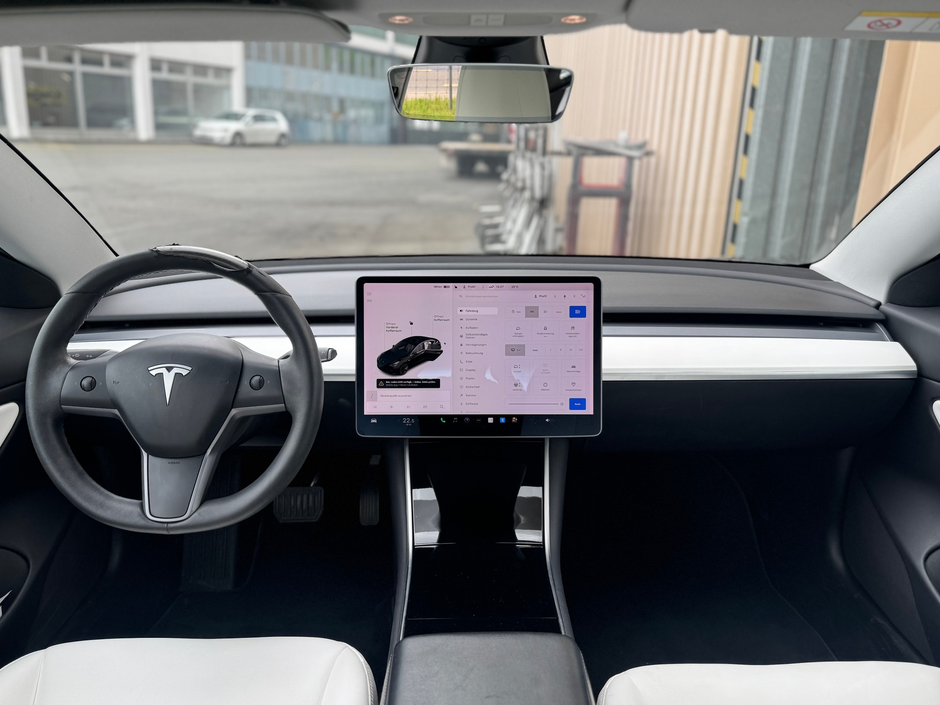 TESLA Model 3 Long Range Dual Motor AWD-image-9