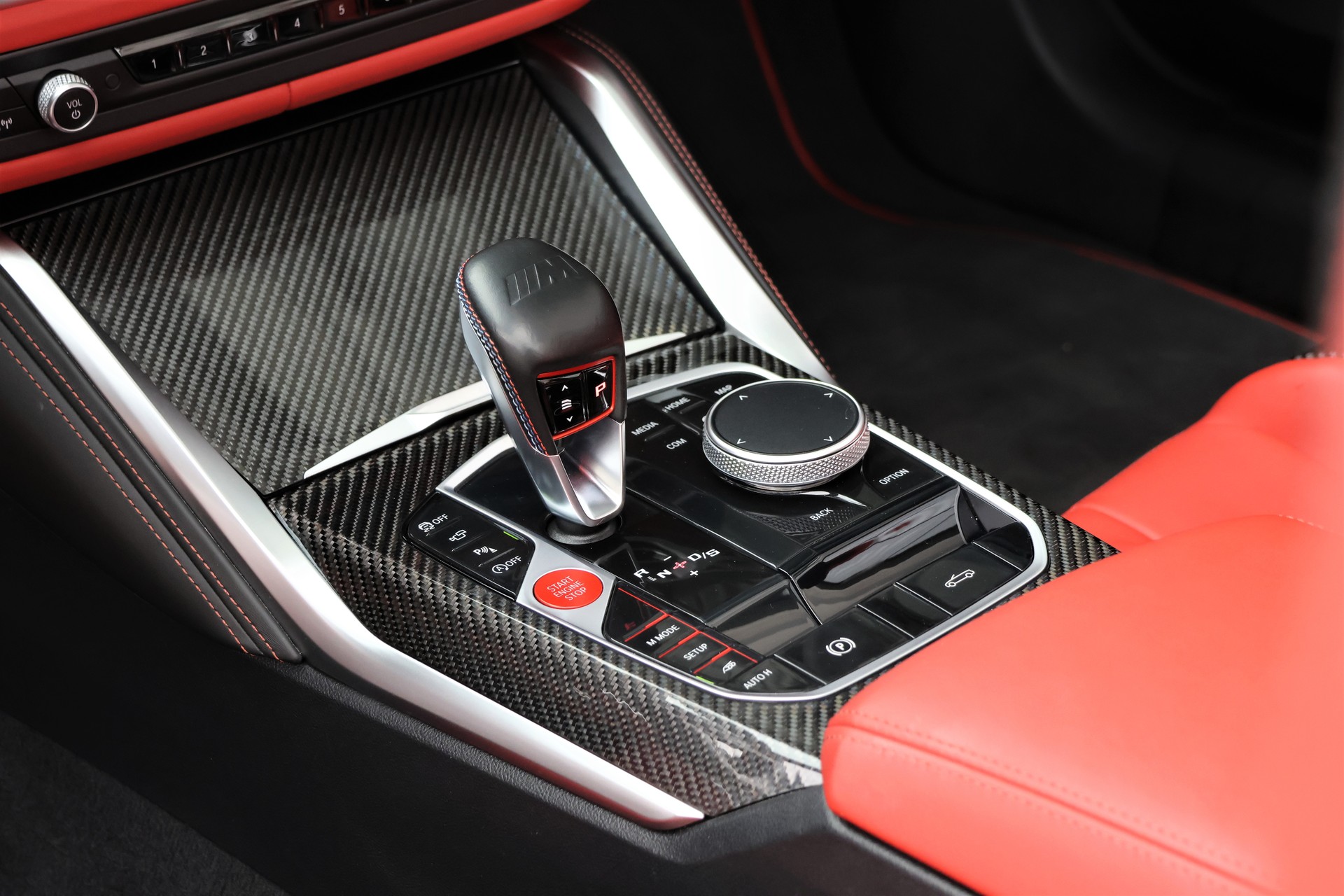 BMW M4 Cabrio Competition M xDrive (CH) *BRITISH RACING GREEN*-image-16