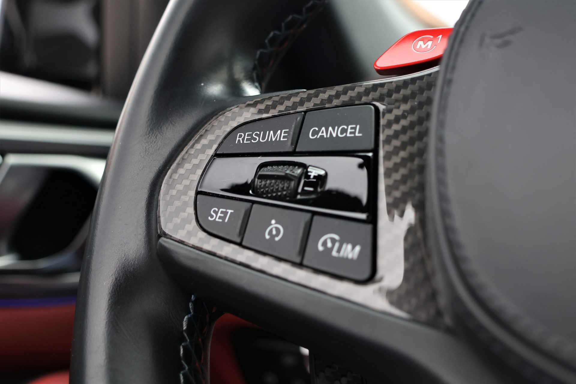 BMW M4 Cabrio Competition M xDrive (CH) *BRITISH RACING GREEN*-image-28