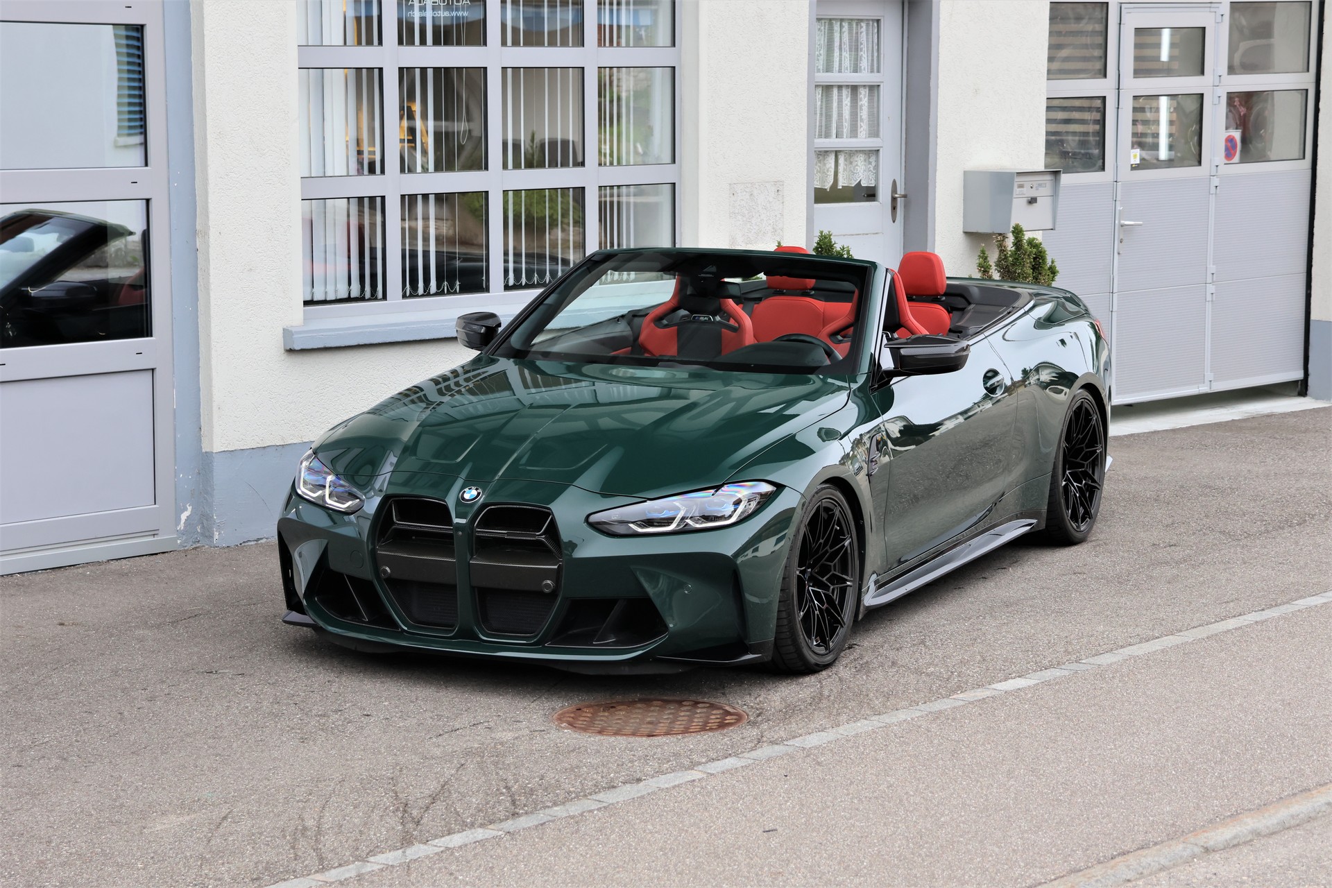 BMW M4 Cabrio Competition M xDrive (CH) *BRITISH RACING GREEN*