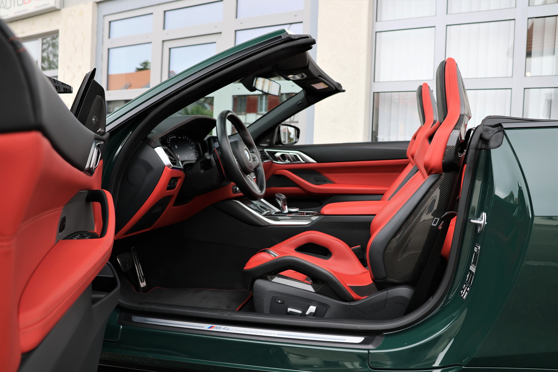 BMW M4 Cabrio Competition M xDrive (CH) *BRITISH RACING GREEN*-image-14