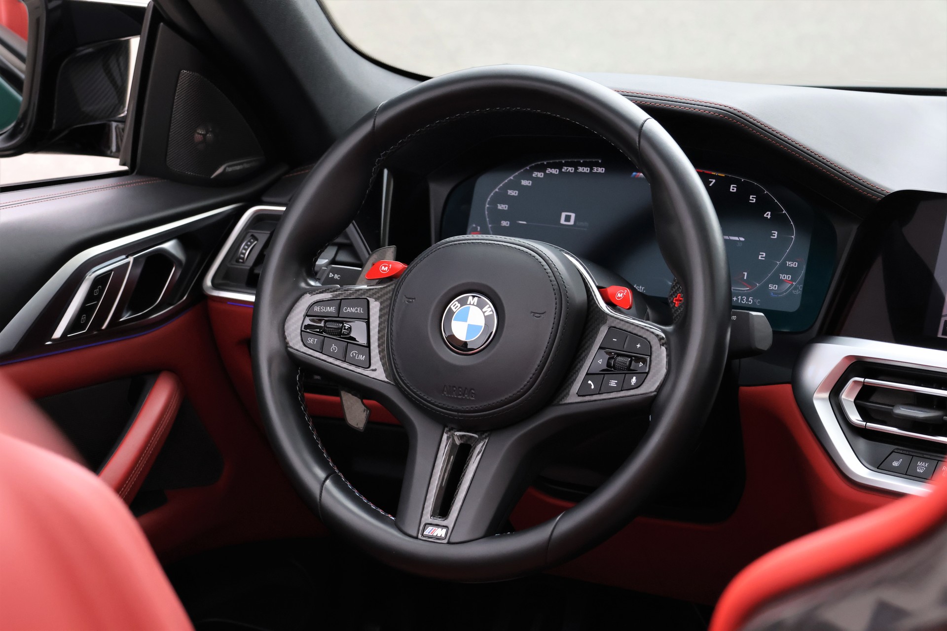 BMW M4 Cabrio Competition M xDrive (CH) *BRITISH RACING GREEN*-image-21