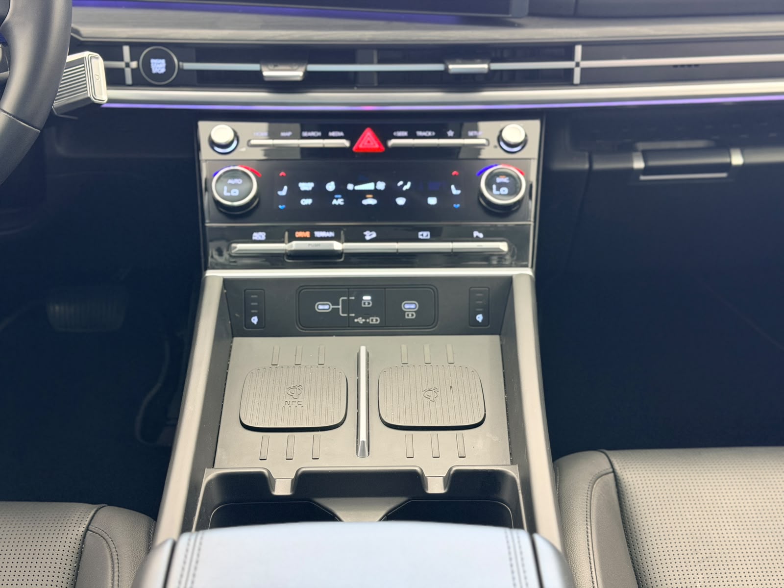 HYUNDAI Santa Fe 1.6 T-GDi HEV Vertex 4WD Automatic*CH-Fahrzeug*Werksgarantie bis 2030*-image-15