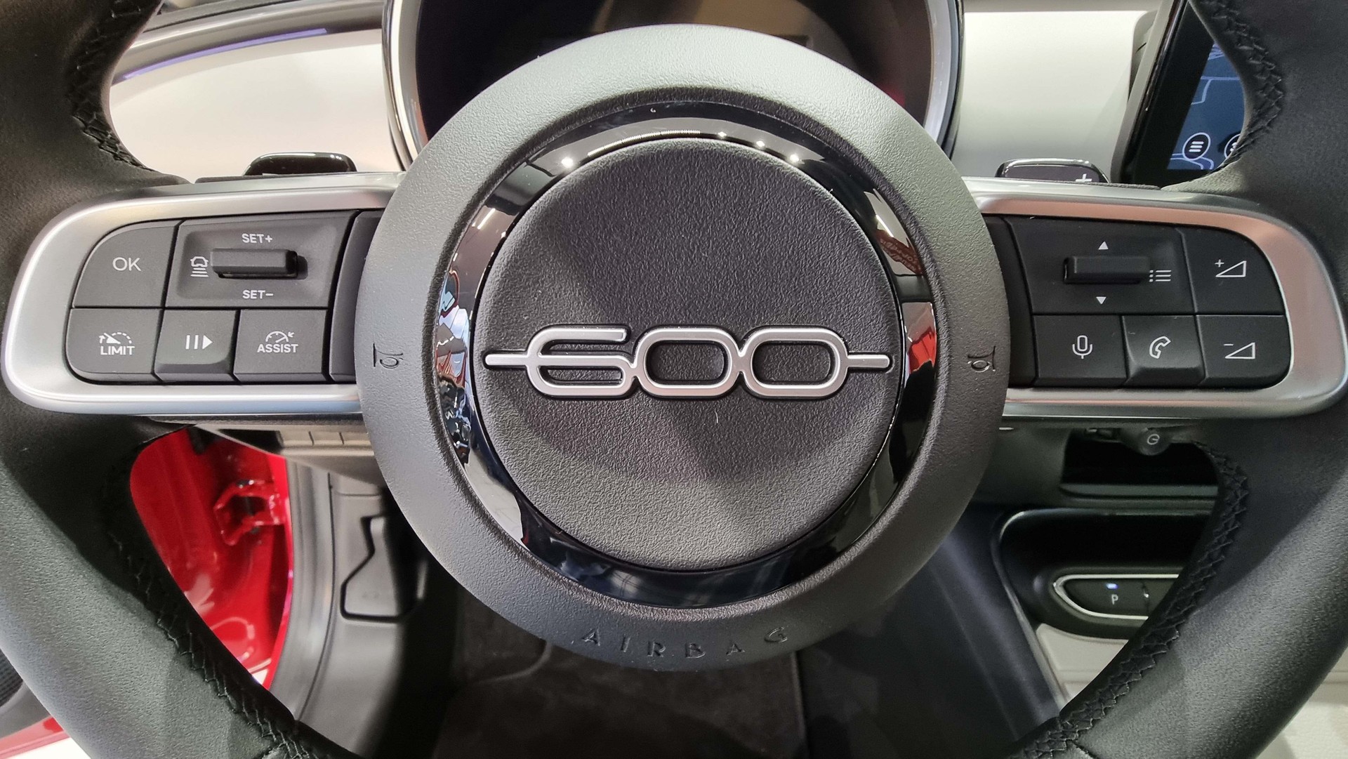 FIAT 600 1.2 Hybrid La Prima-image-8