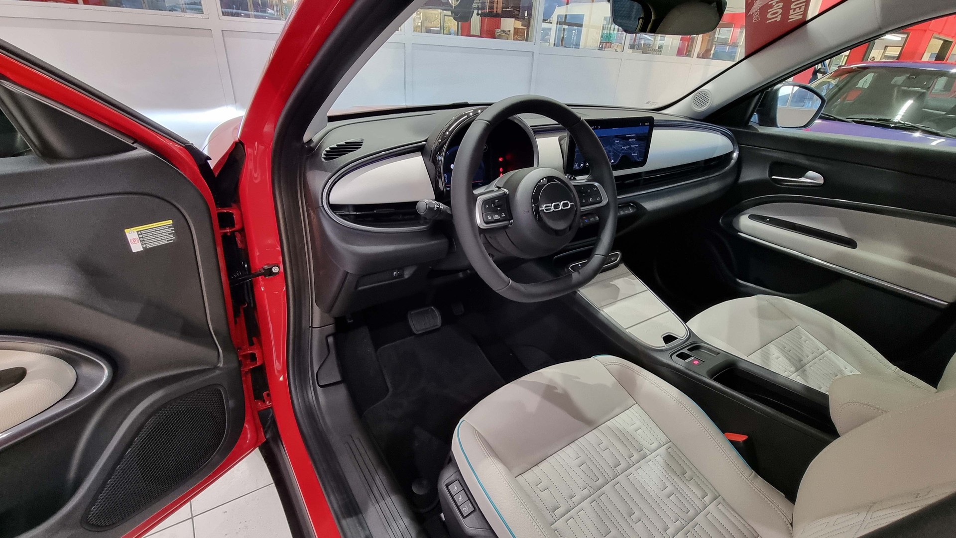 FIAT 600 1.2 Hybrid La Prima-image-15