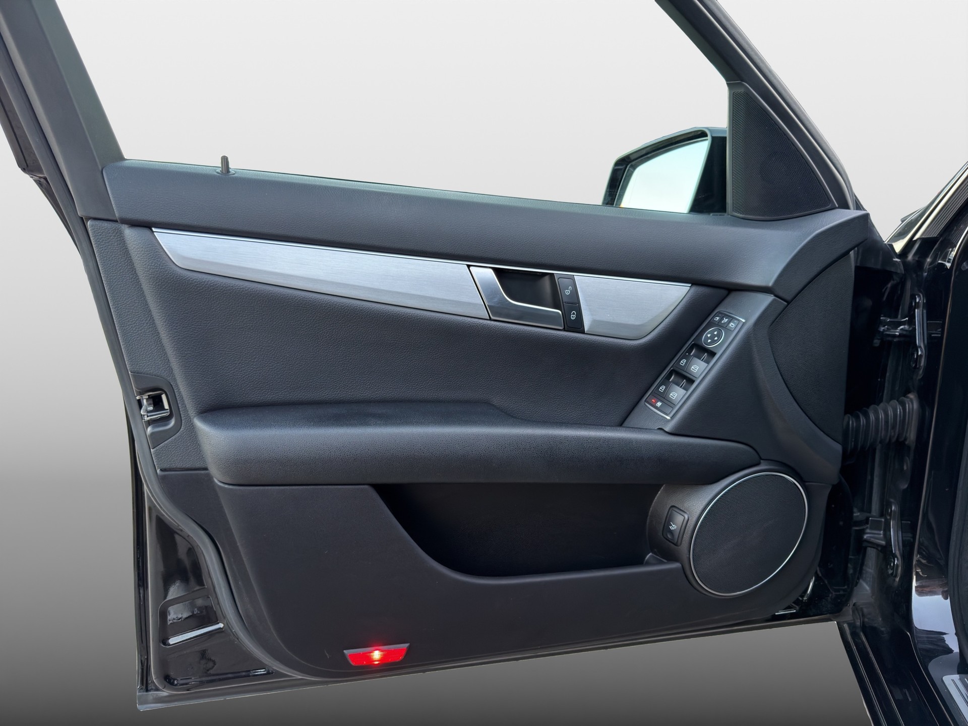 MERCEDES-BENZ C 250 Avantgarde 7G-Tronic Frisch ab MFK,1 Jahr oder 20000km Garantie auf Motor und Getriebe inkl.*-image-14