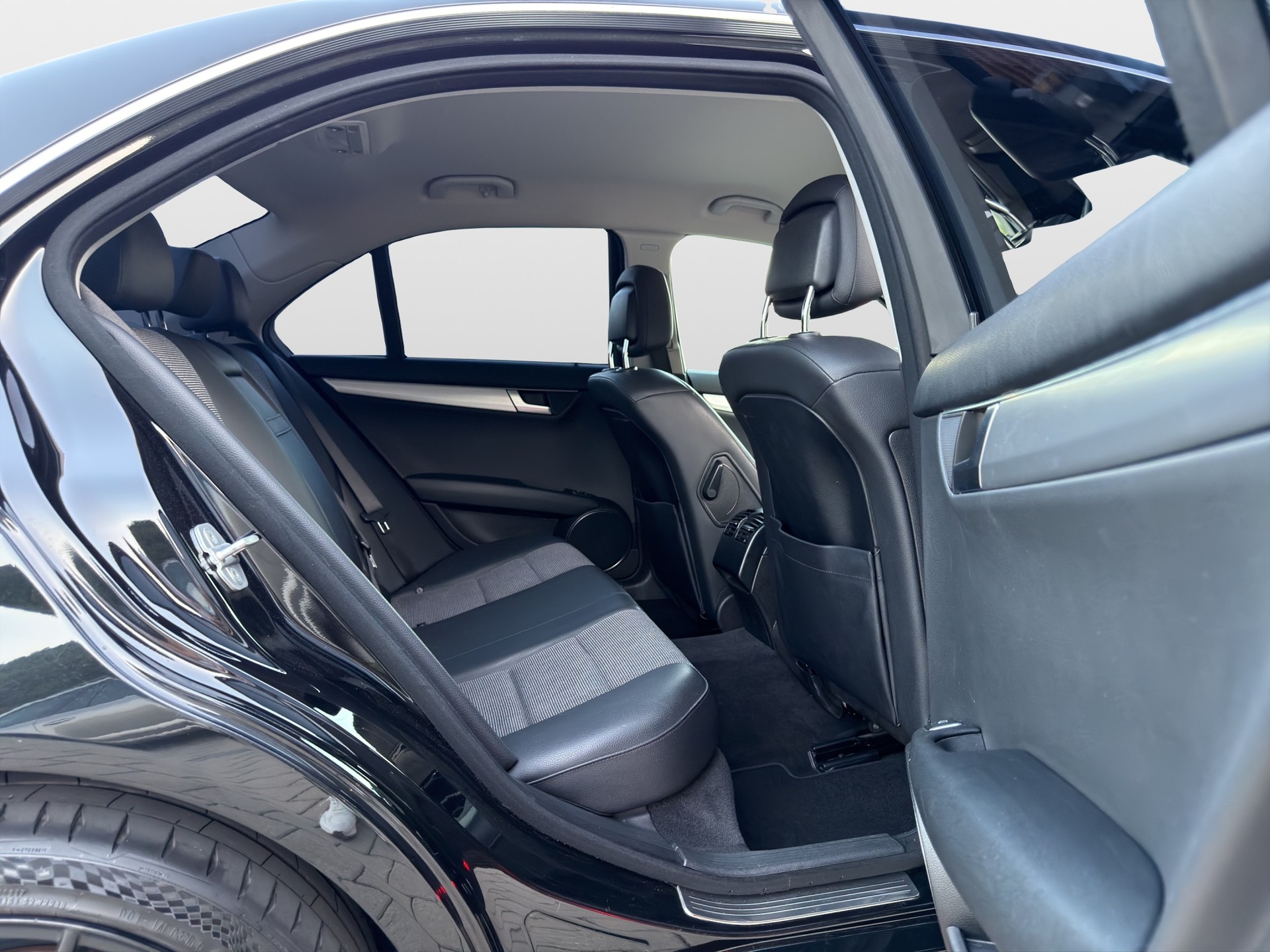 MERCEDES-BENZ C 250 Avantgarde 7G-Tronic Frisch ab MFK,1 Jahr oder 20000km Garantie auf Motor und Getriebe inkl.*-image-18