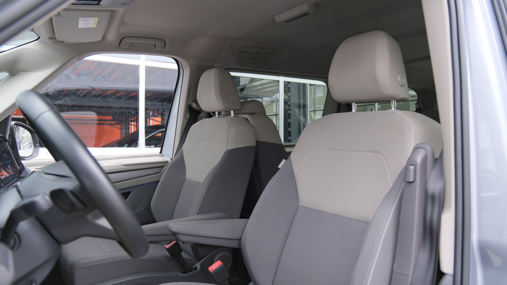 VW Multivan 2.0 TDI Life Edition DSG Lang *vis a vis Sitze *-image-4