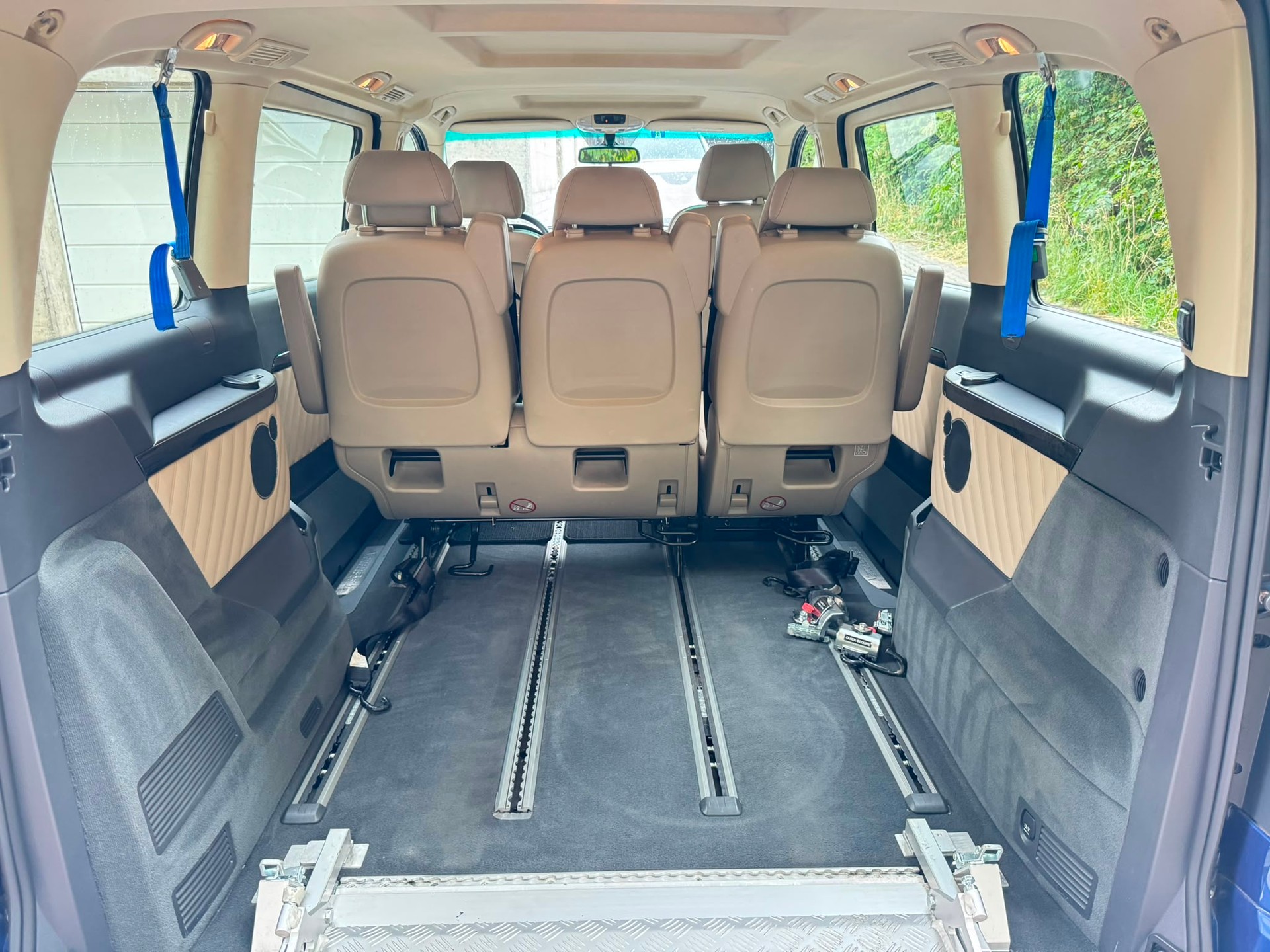 MERCEDES-BENZ Viano 3.0 CDI Blue Efficiency Ambiente A-image-16
