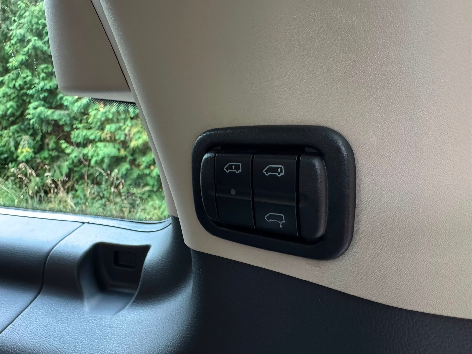 MERCEDES-BENZ Viano 3.0 CDI Blue Efficiency Ambiente A-image-17