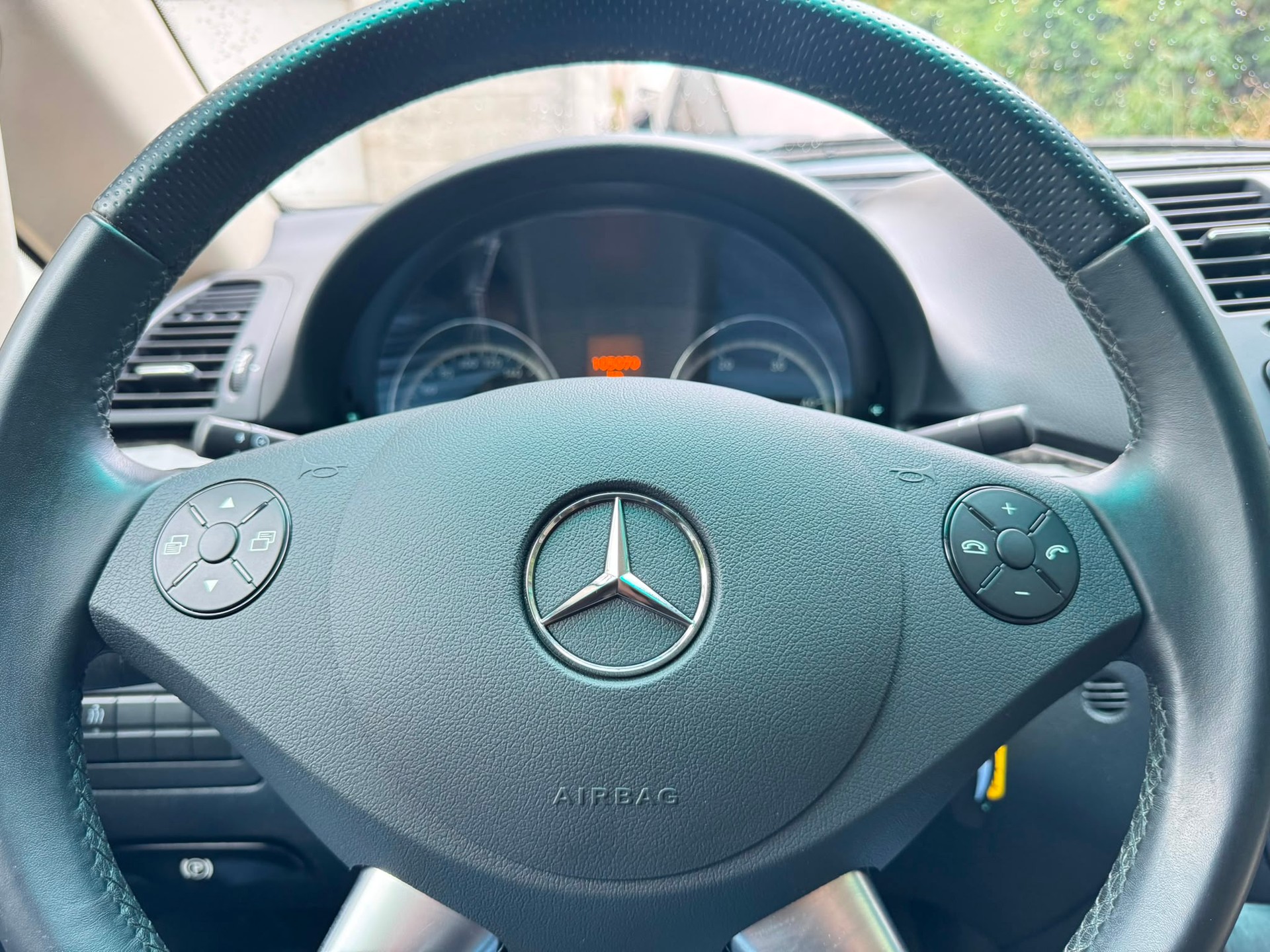 MERCEDES-BENZ Viano 3.0 CDI Blue Efficiency Ambiente A-image-28