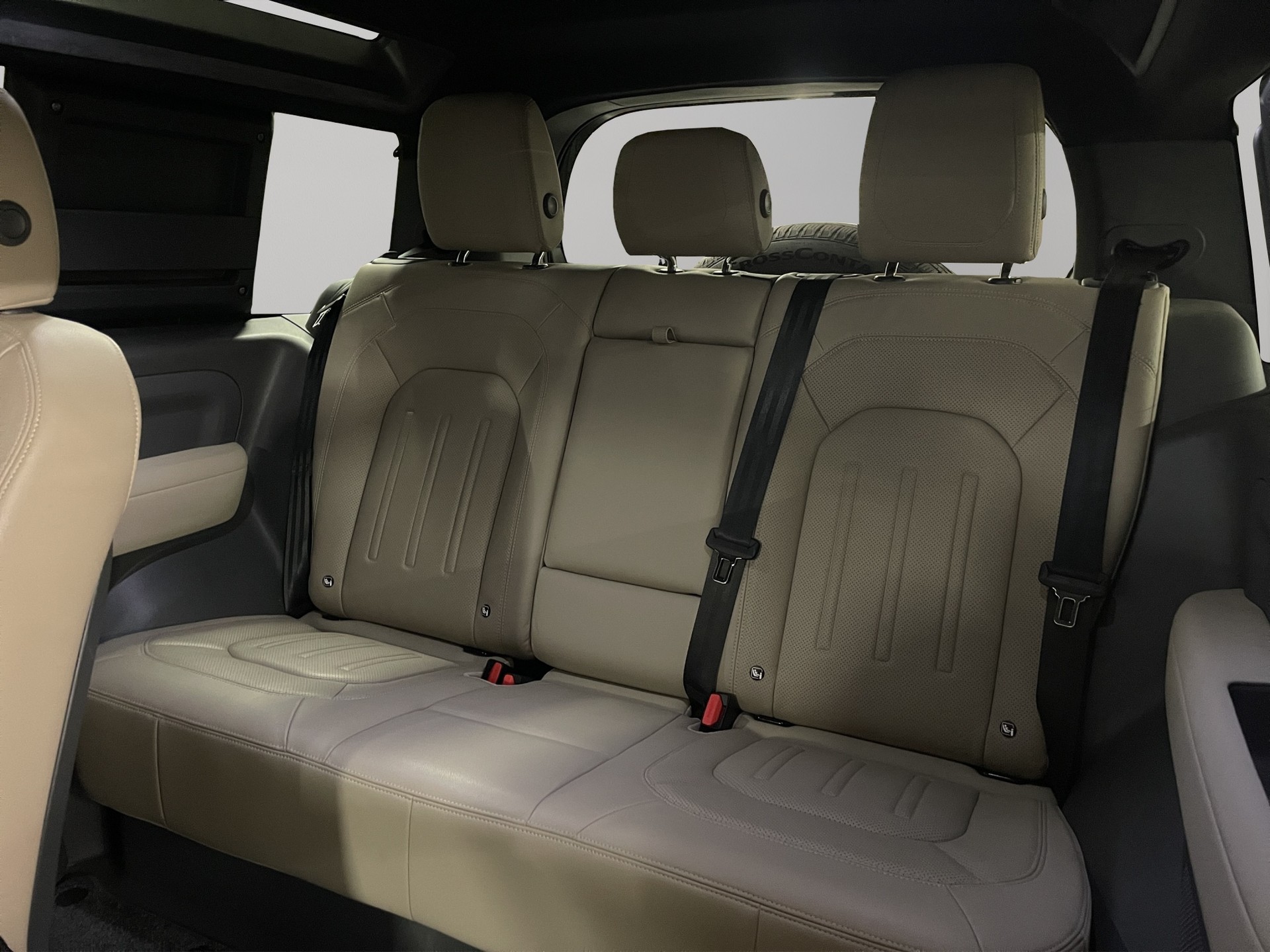 LAND ROVER Defender 90 3.0 D I6 250 SE-image-8