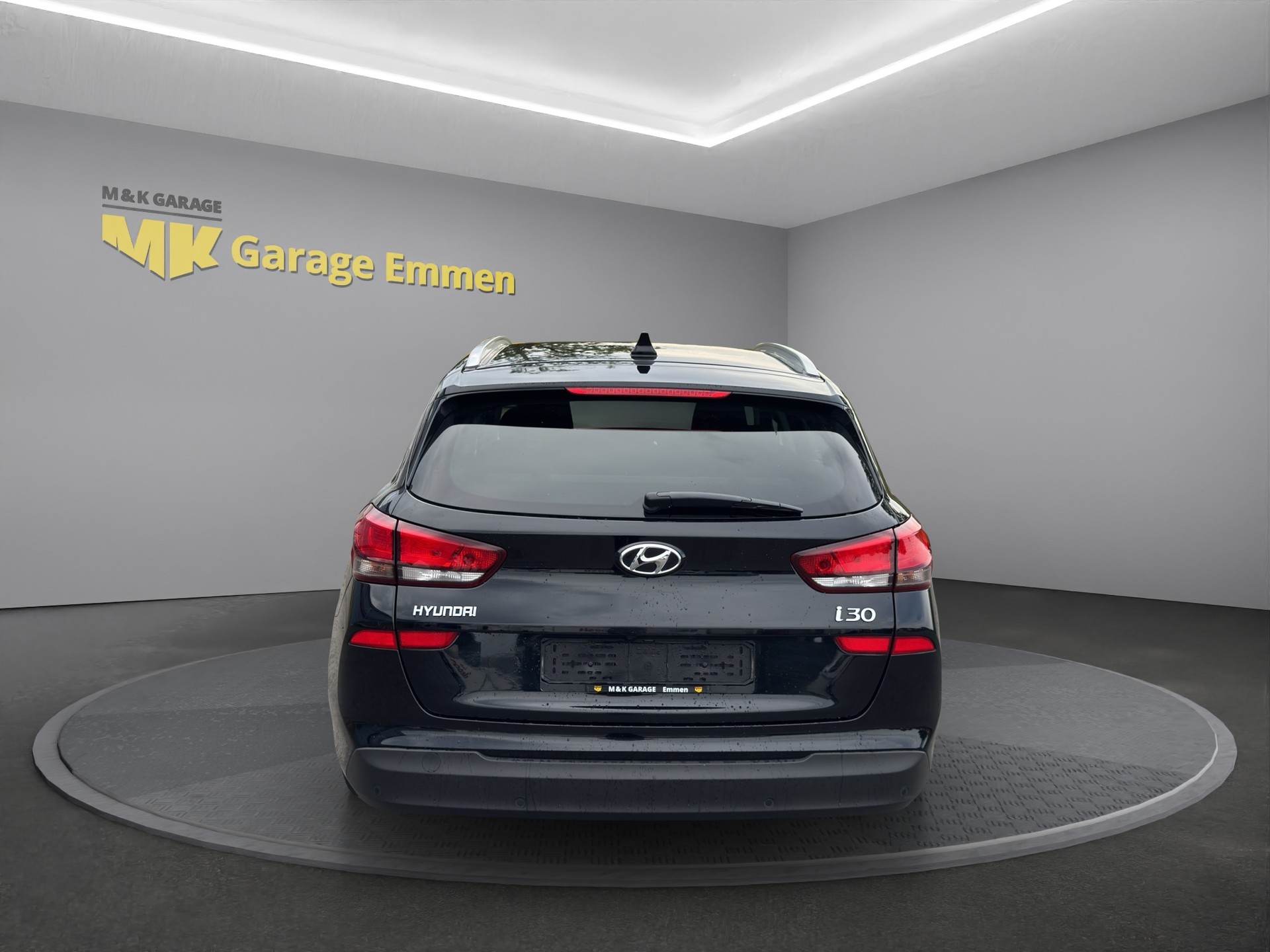 HYUNDAI i30 Wagon 1.6 CRDi Amplia DCT-showroom-element-3