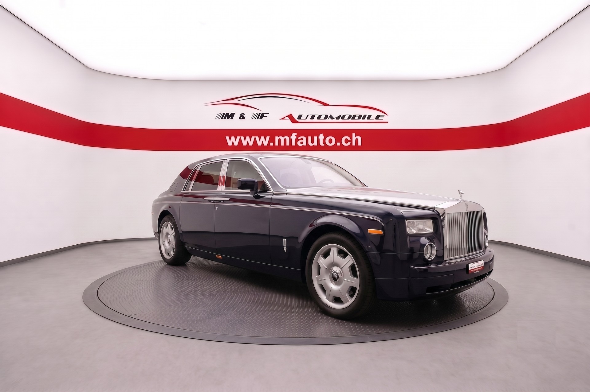 ROLLS-ROYCE Phantom 6.7 V12-showroom-element-2