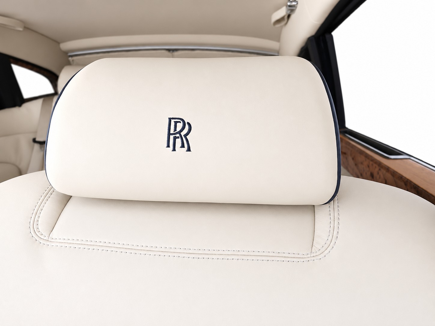 ROLLS-ROYCE Phantom 6.7 V12-image-16