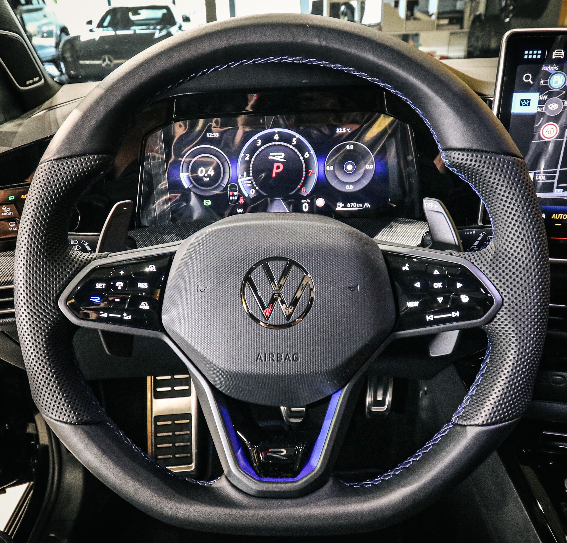 VW Golf R 8.5 TSI DSG 4 Motion (NEW CAR)-image-14