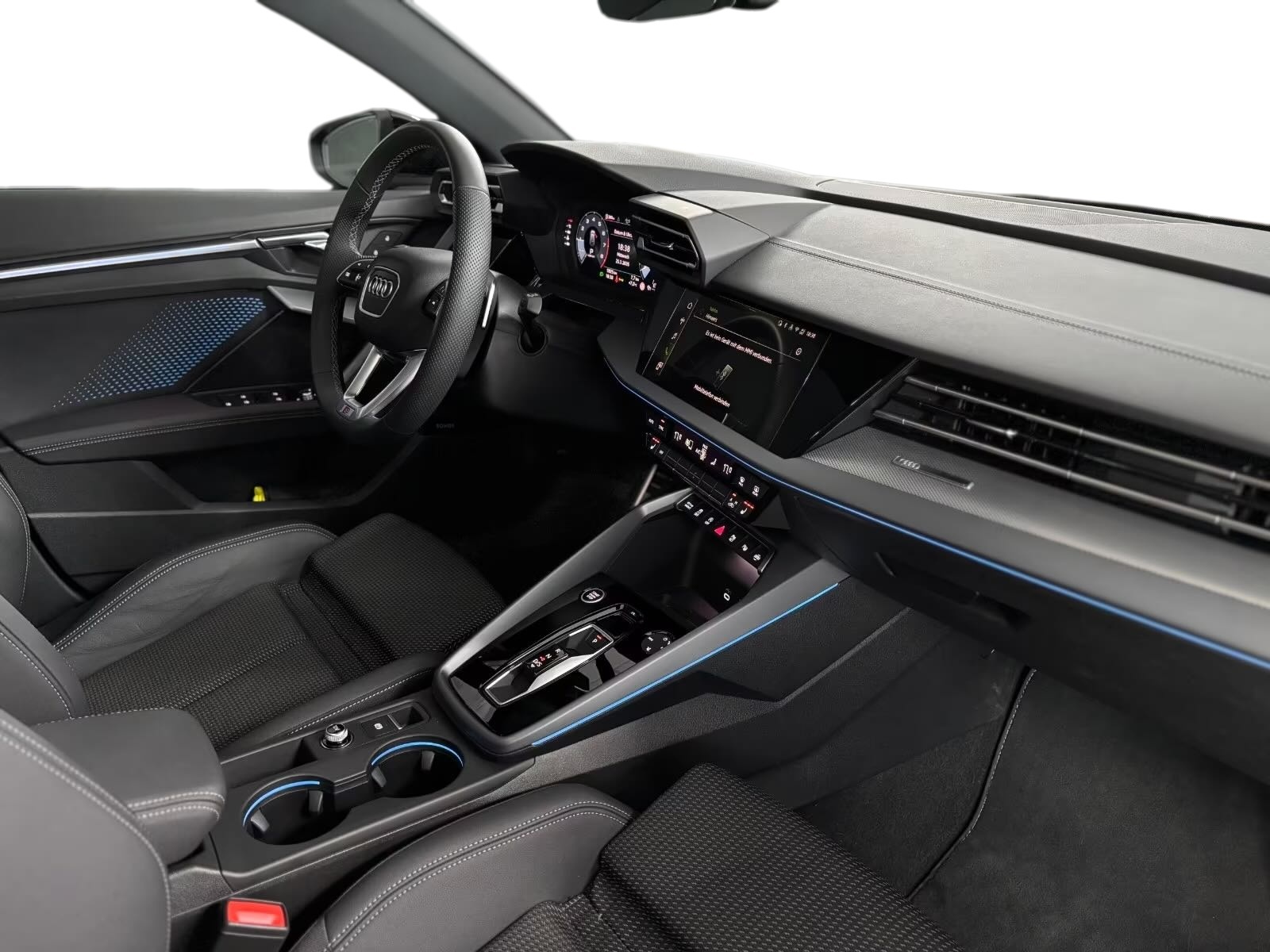 AUDI A3 Sportback TFSI 110 kW S line S tronic-image-9