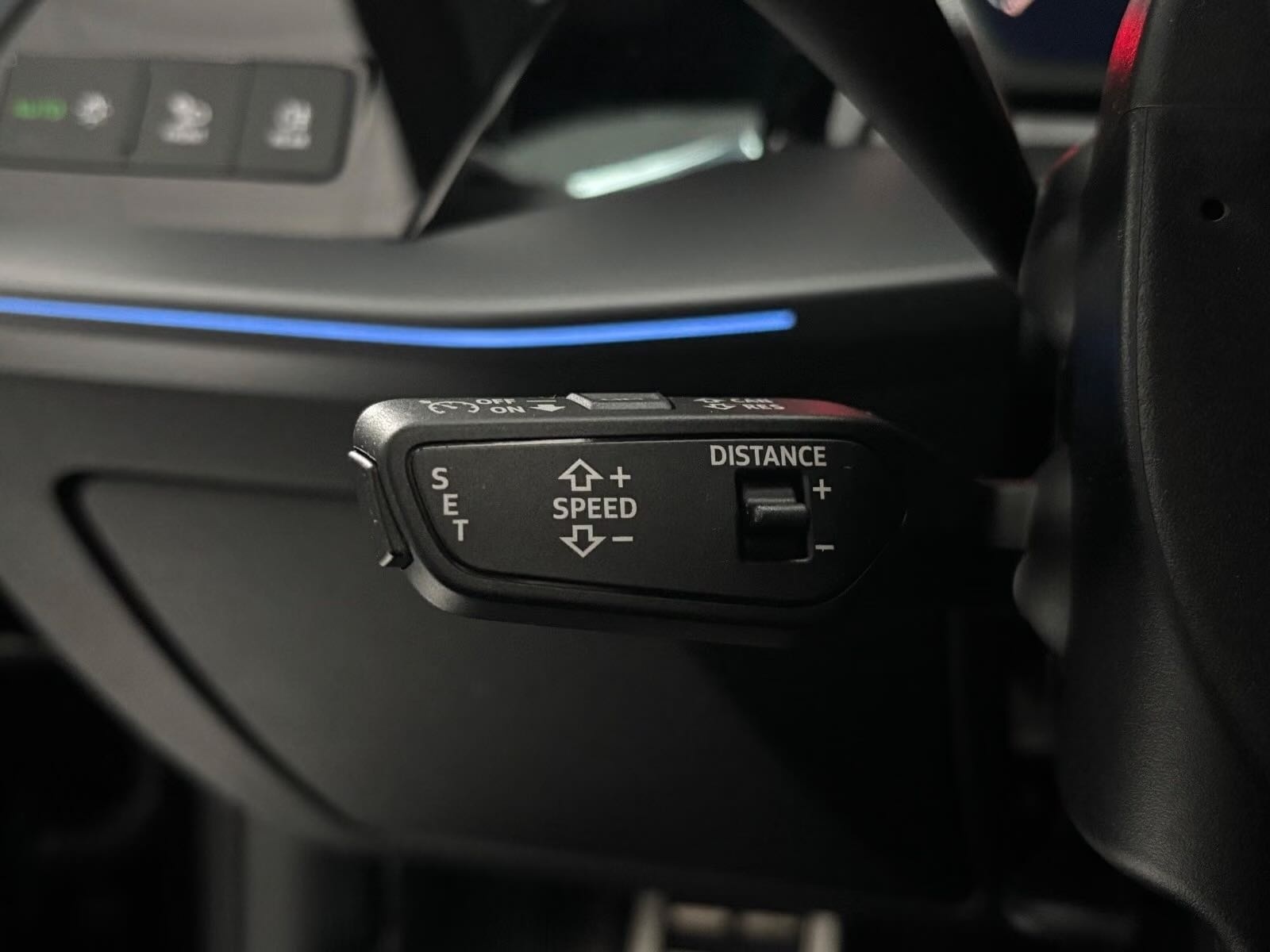 AUDI A3 Sportback TFSI 110 kW S line S tronic-image-28