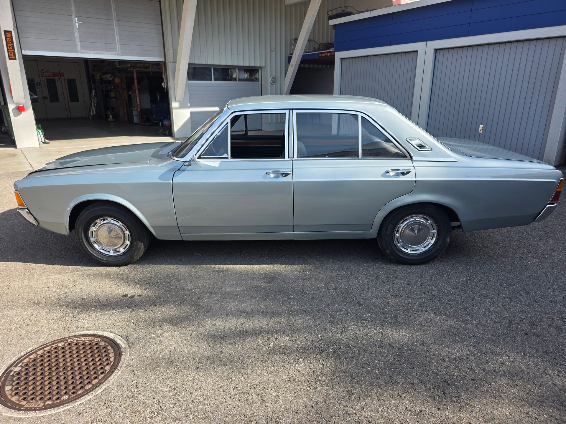 FORD 20 m S Automatic-showroom-element-1