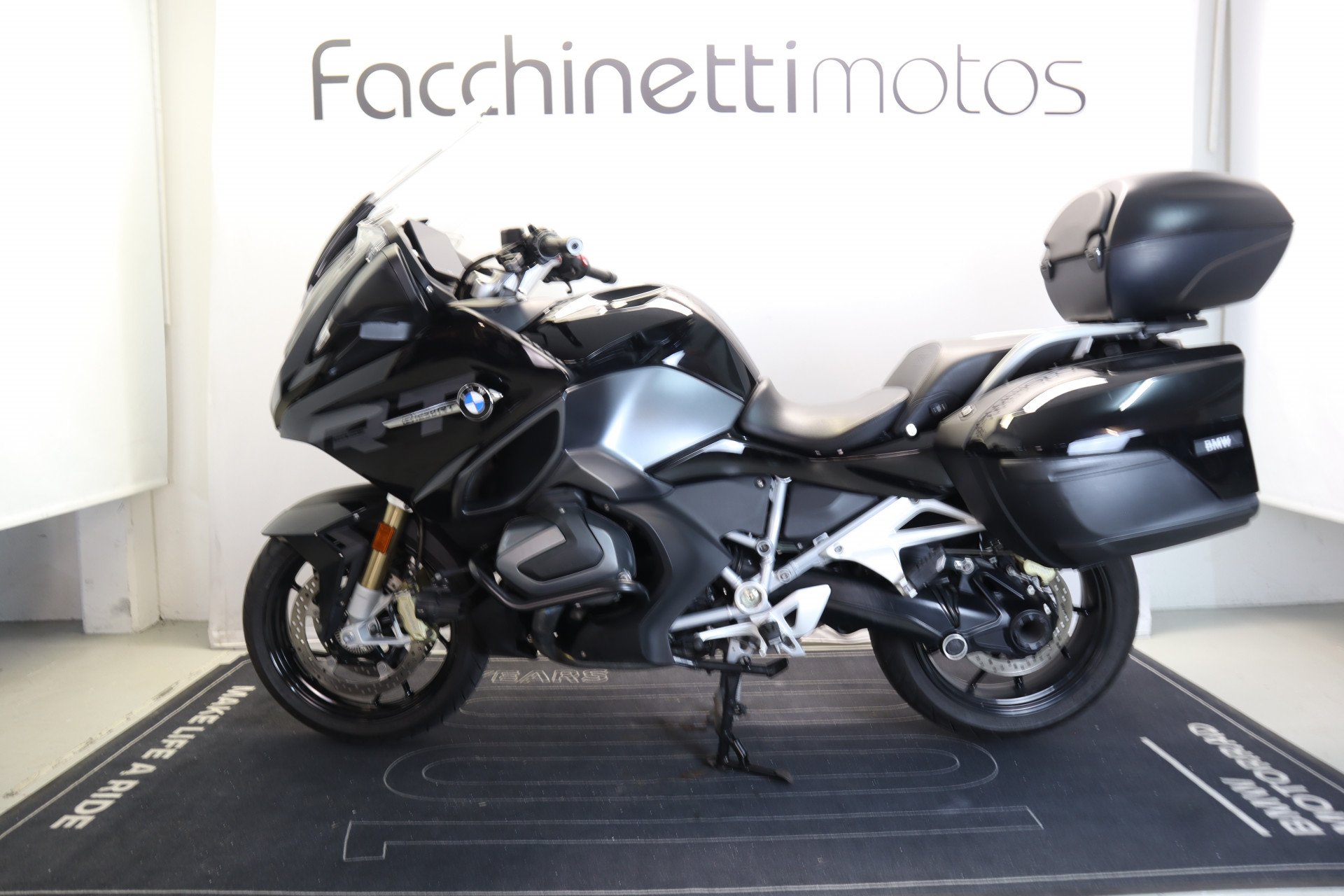 BMW R 1250 RT-image-1